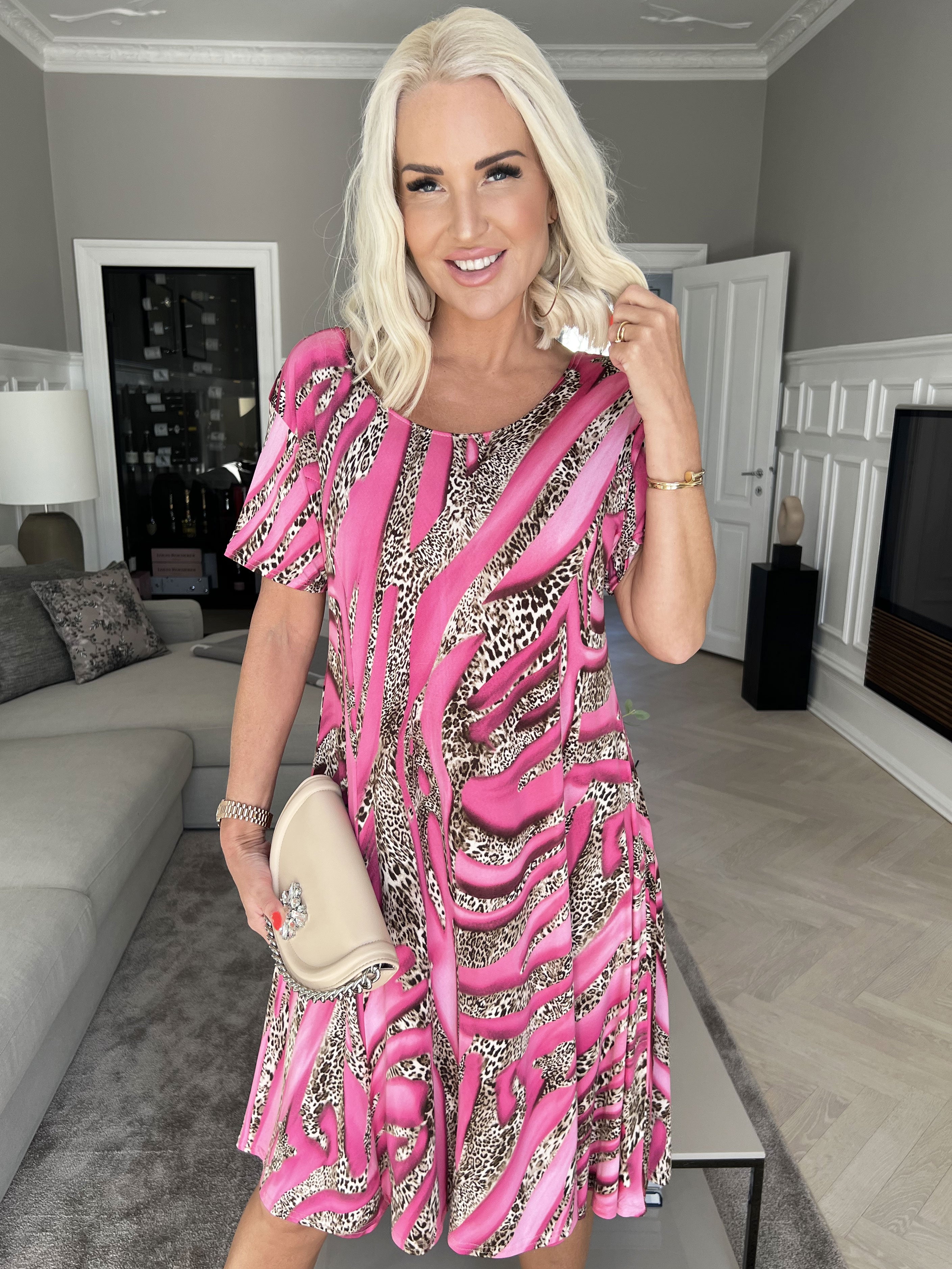 Lala - Elastisk kjole med striber af leopardprint