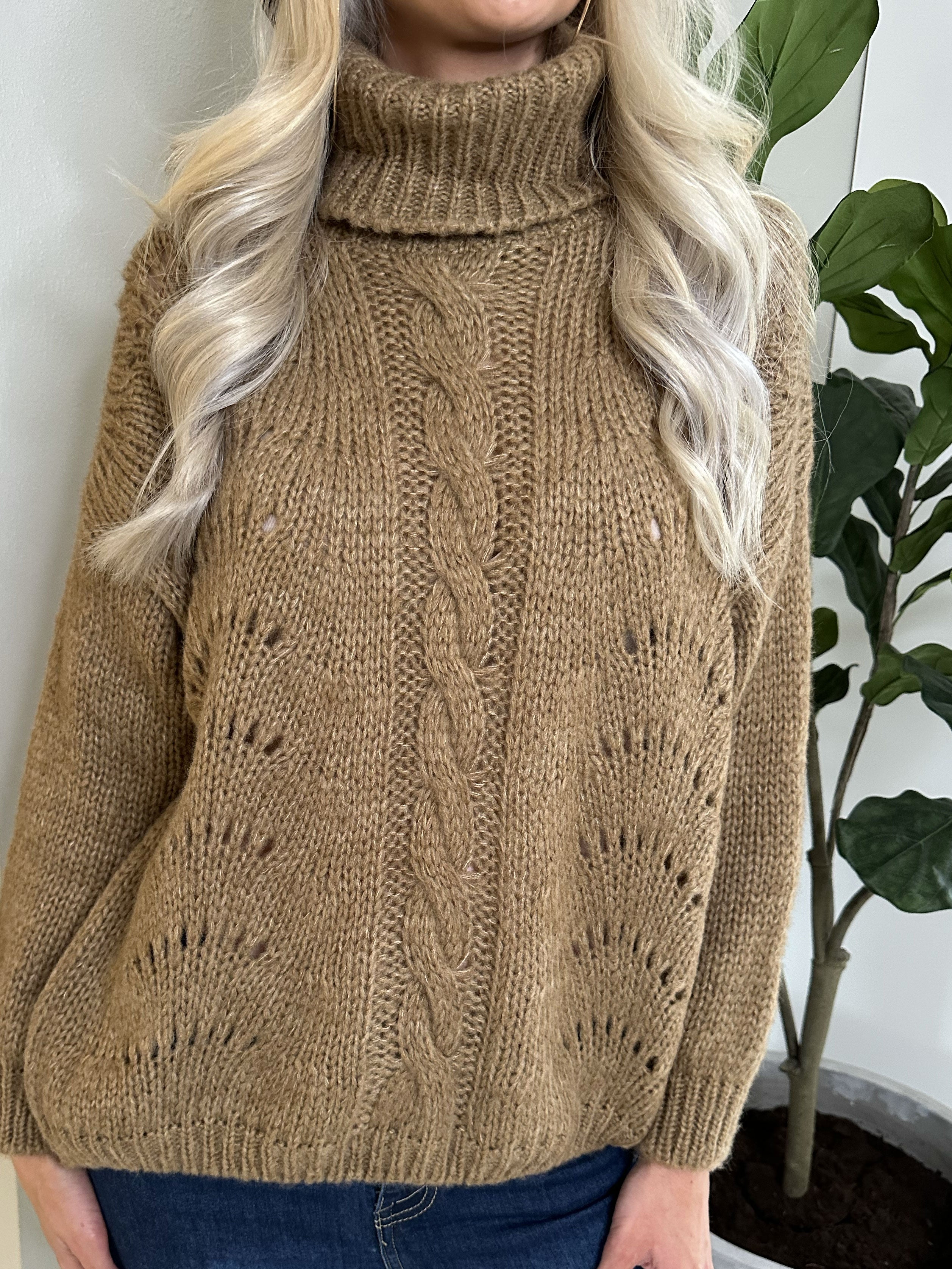 Marlena - Sød blød strik med rullekrave