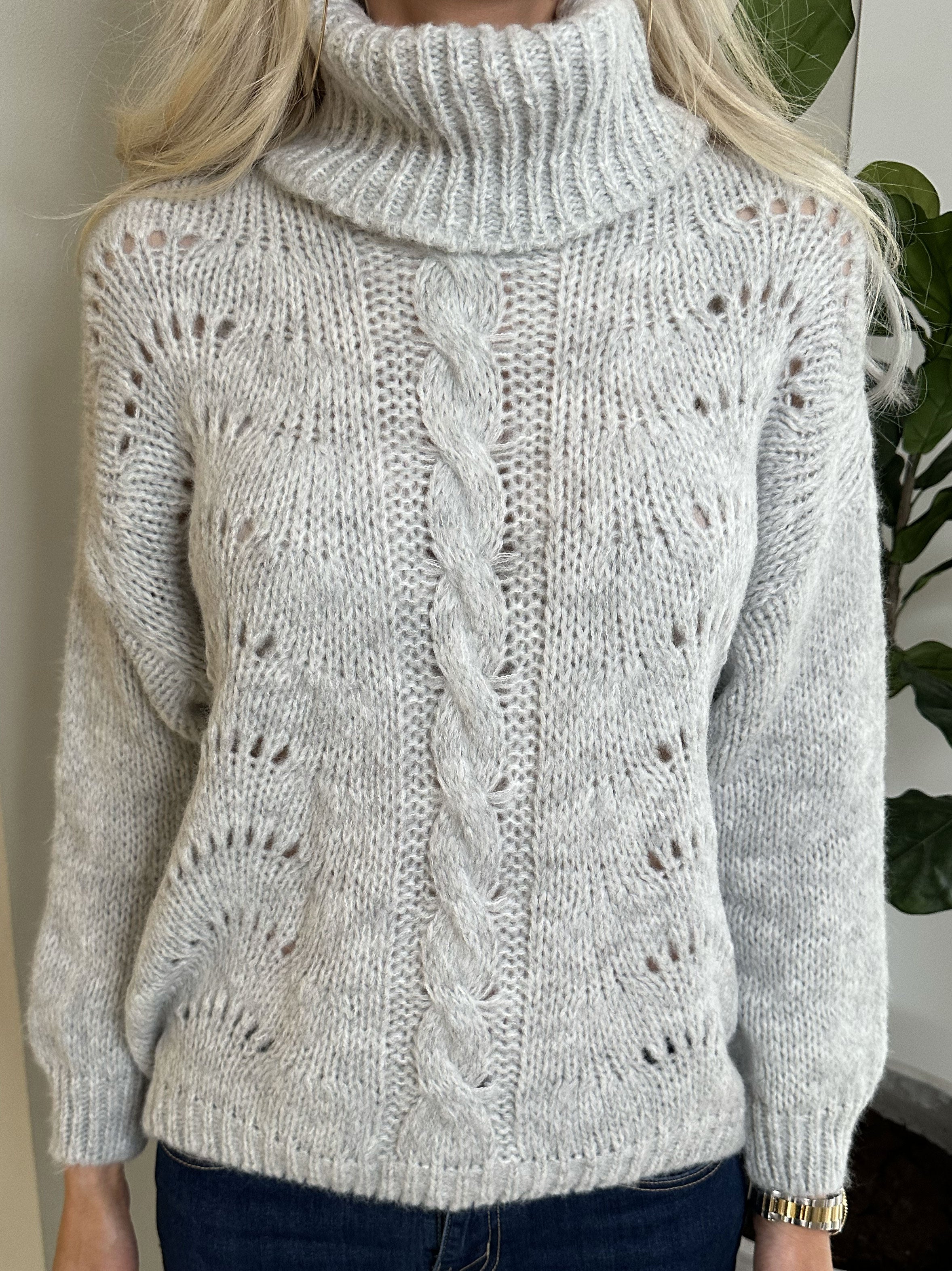 Marlena - Sød blød strik med rullekrave