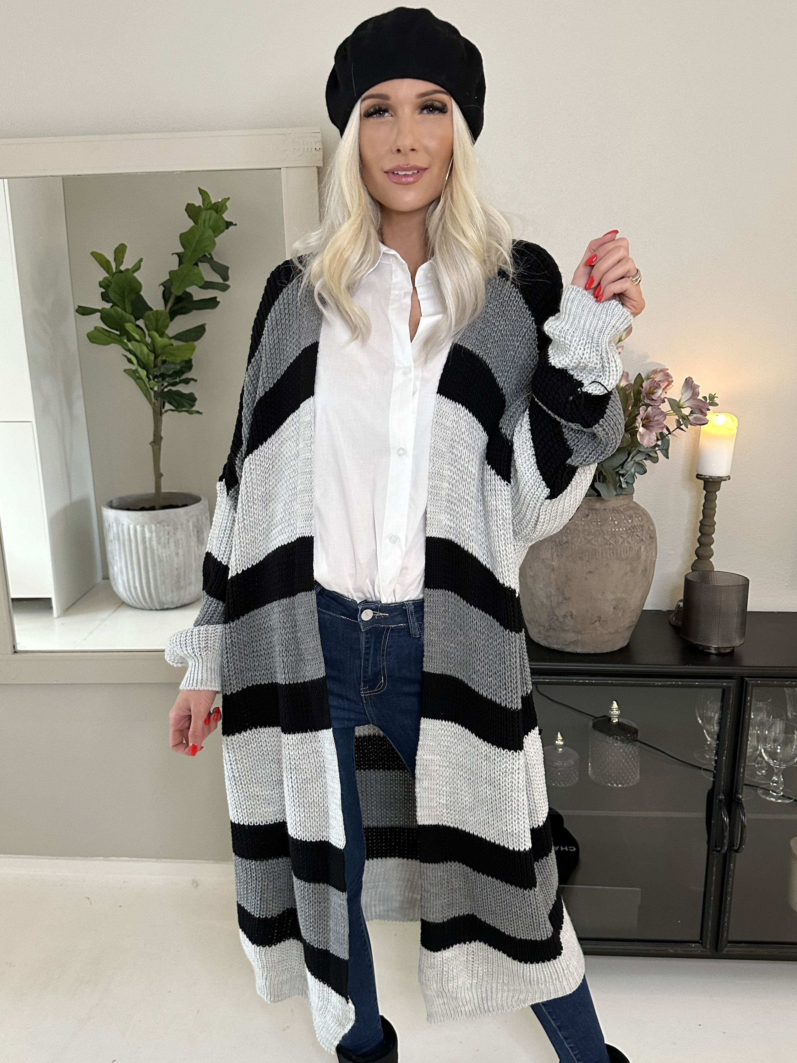 Fekla - Lang strikcardigan med flerfarvet striber