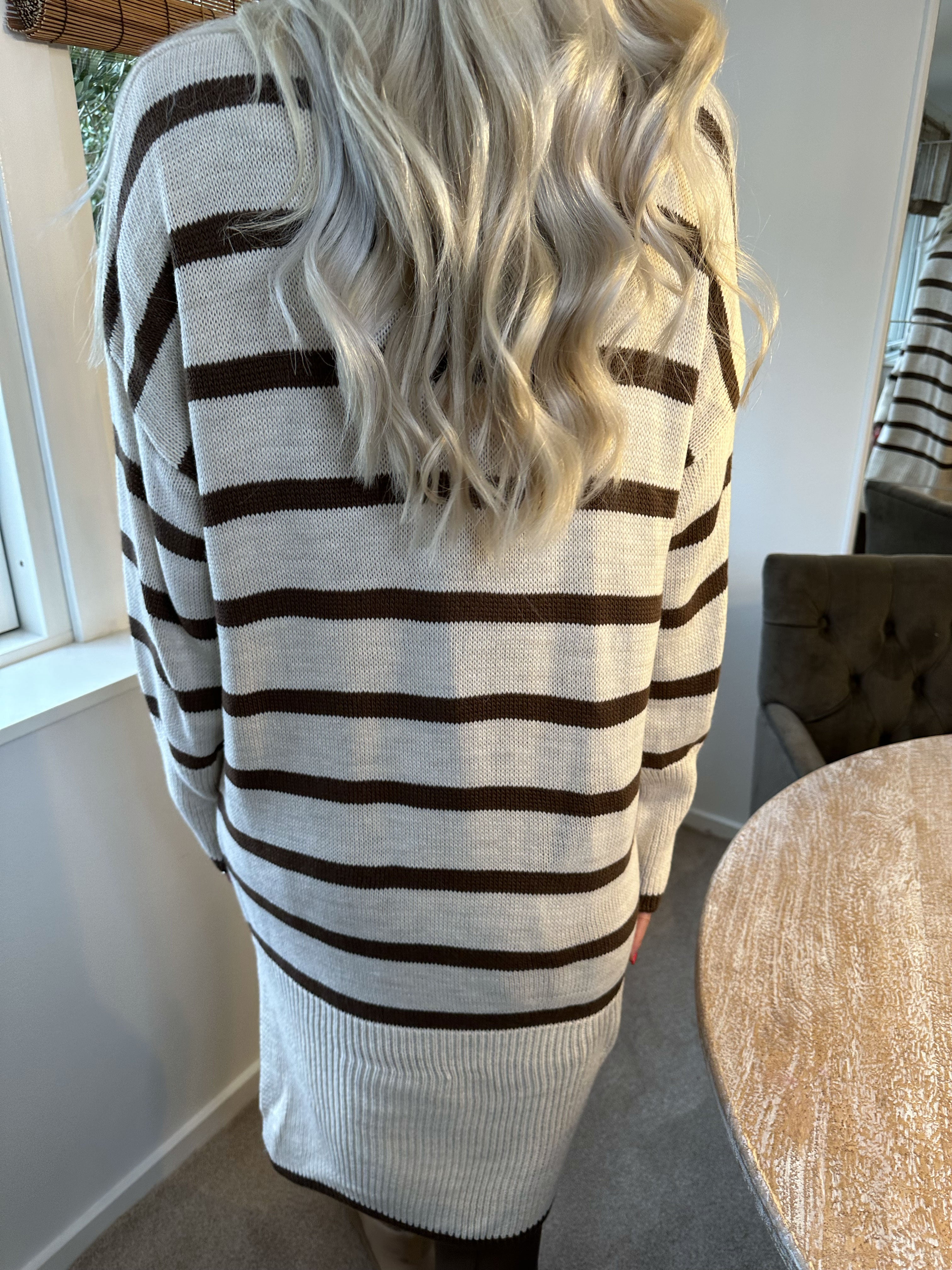 Safiya - Sød strikkjole med striber