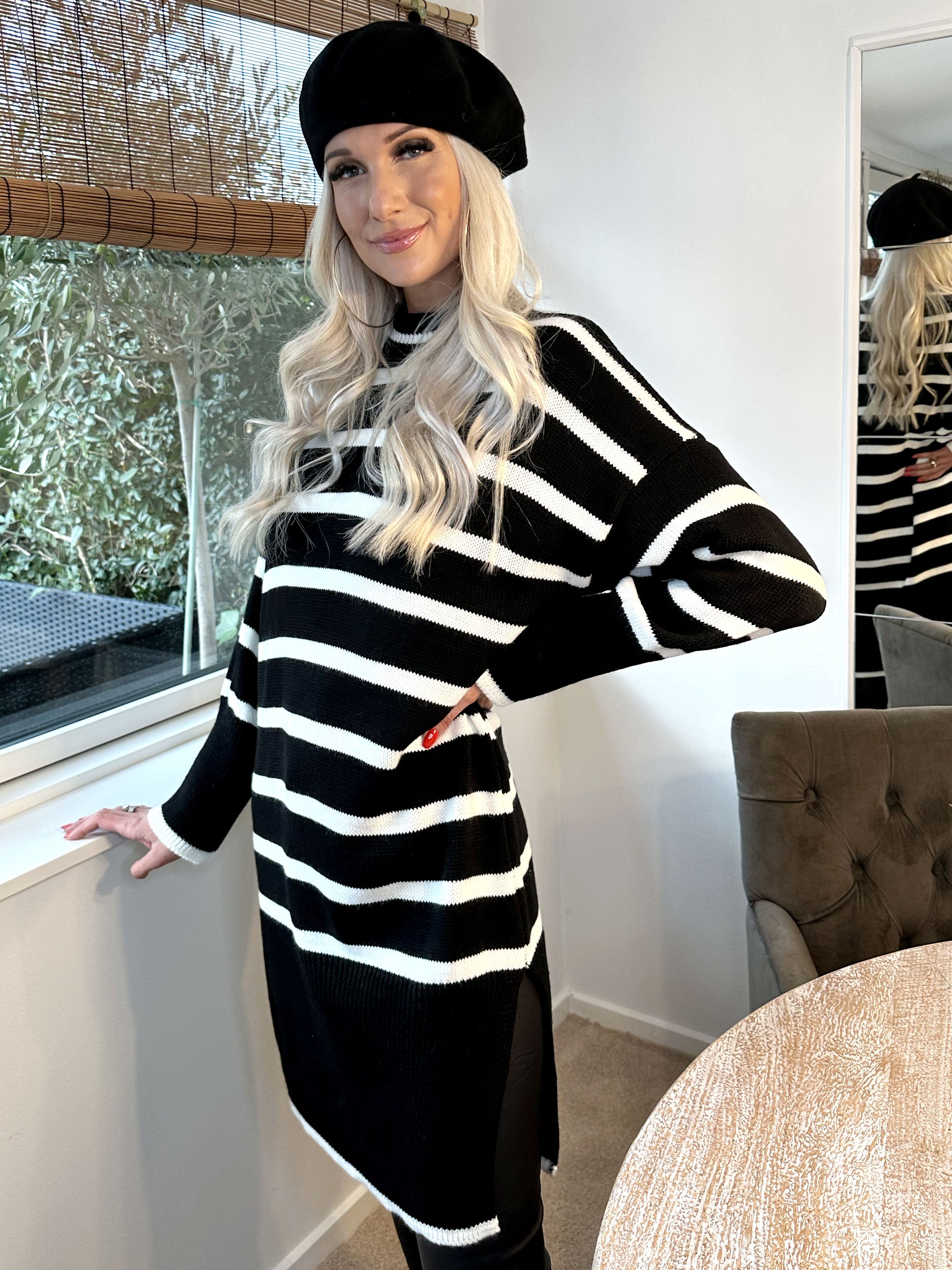 Safiya - Sød strikkjole med striber