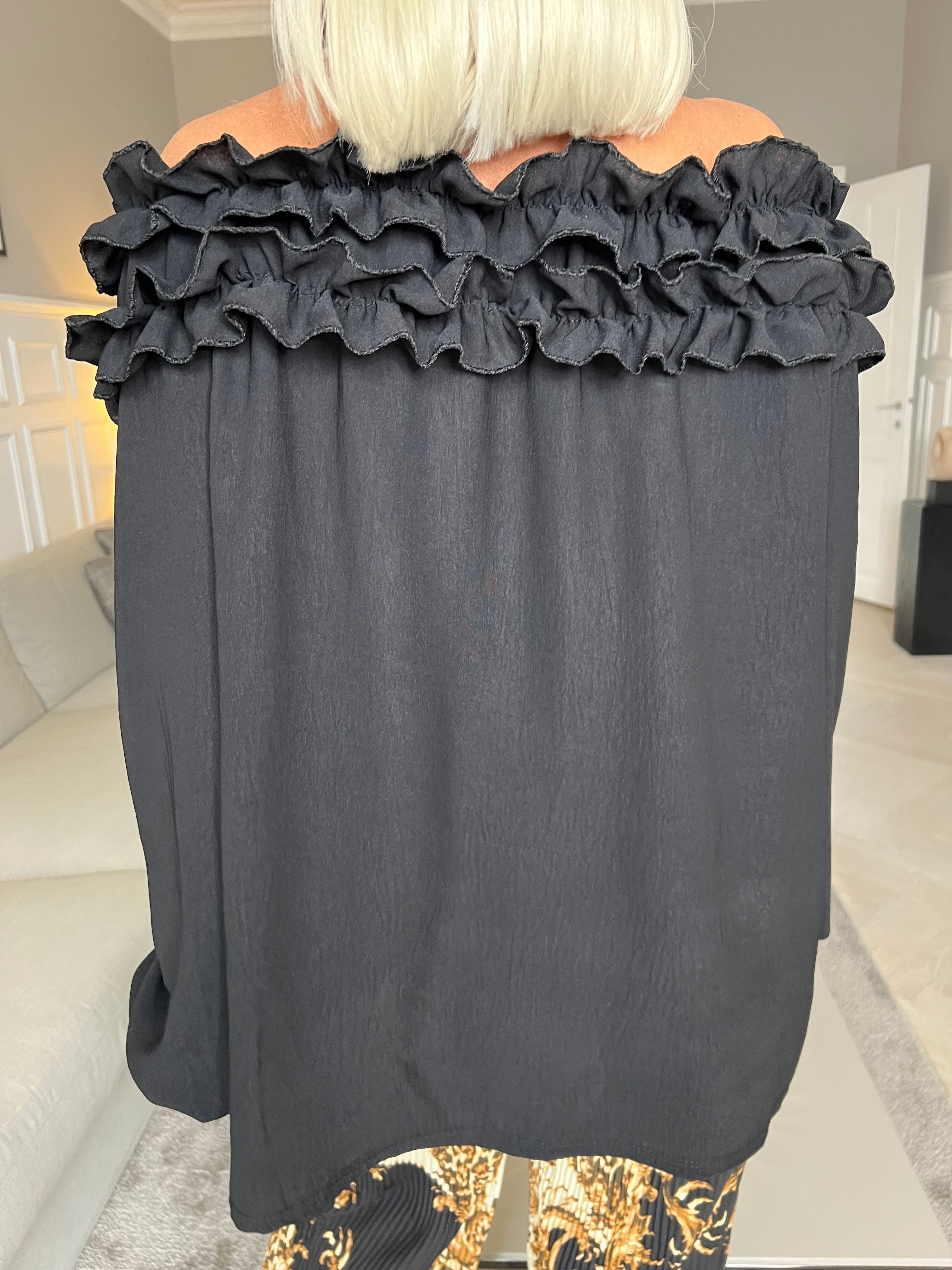 Chili - Fineste tunika bluse med flæser i udskæringen