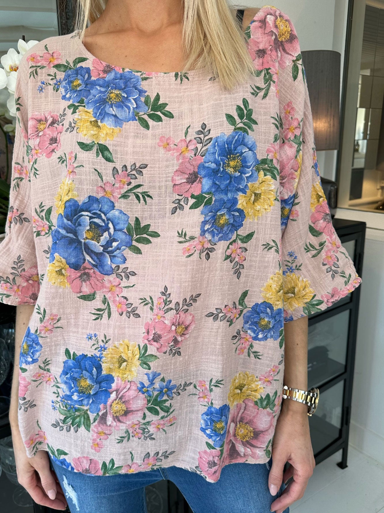 Gissele - Sød bluse i hørlignende stof med blomsterprint