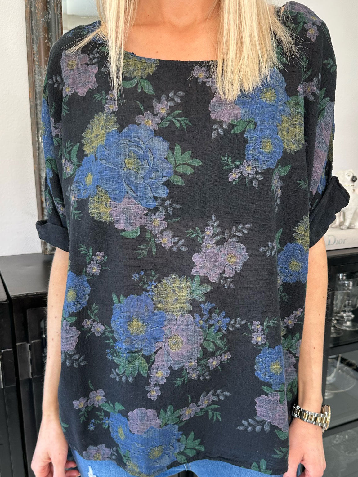 Gissele - Sød bluse i hørlignende stof med blomsterprint