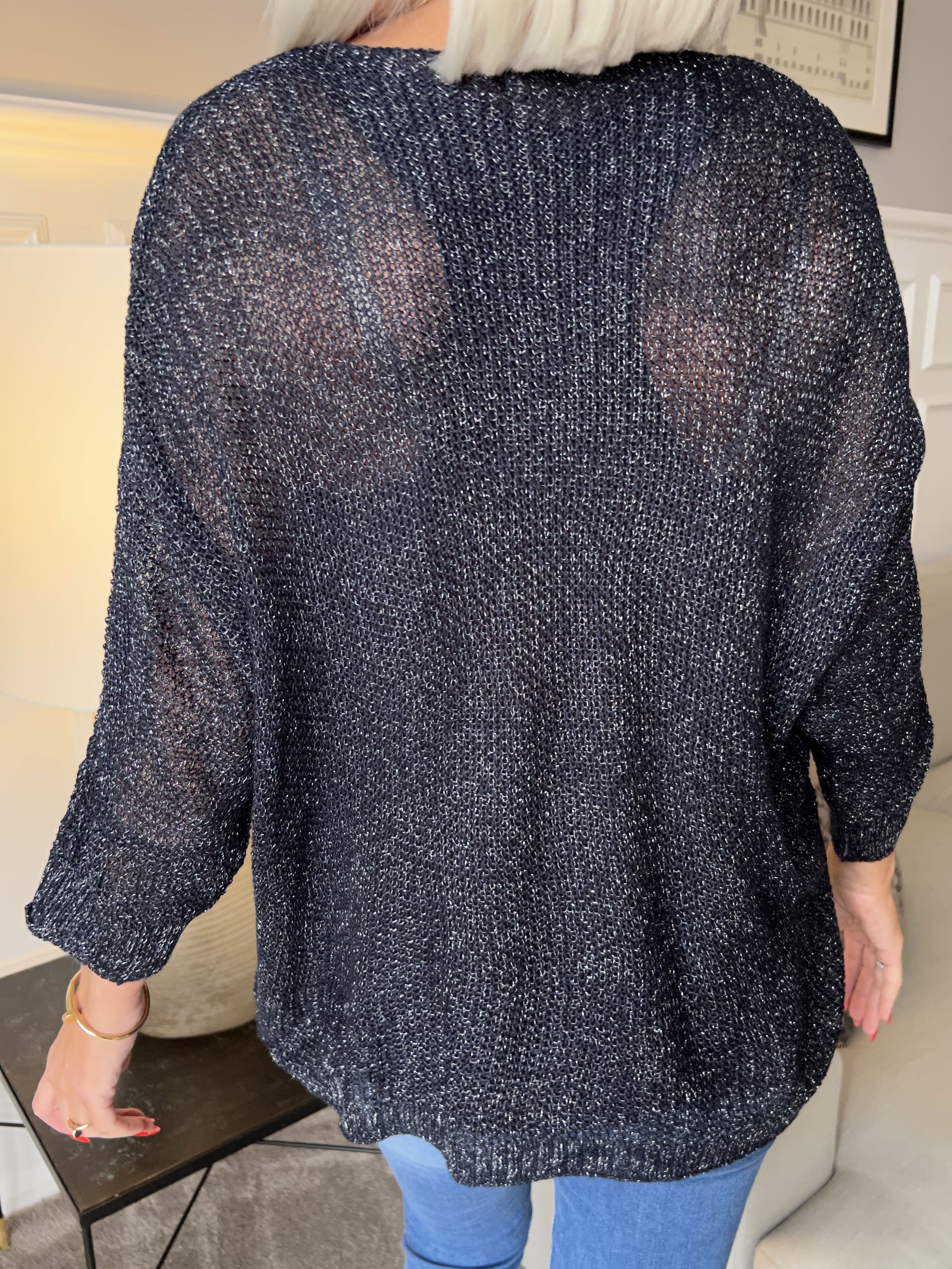 Adiah - Let marineblå strik med glimmertråde