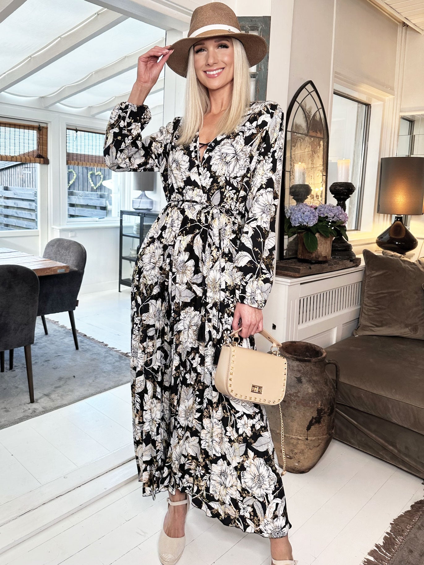 Marinella Flower - Smuk lang kjole med blomstermotiv