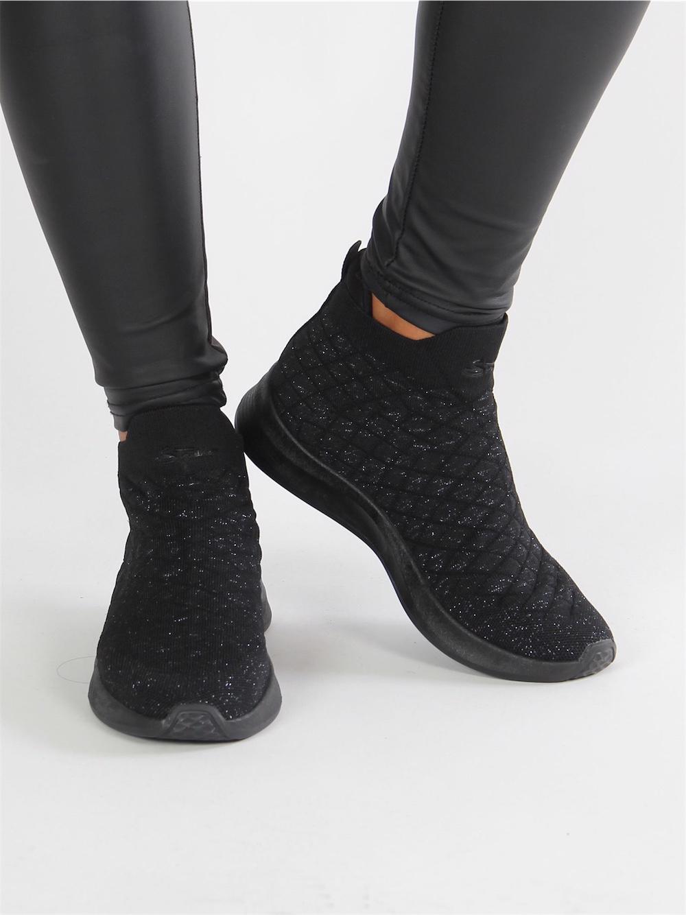 Benedicta - Sorte sokkesneakers med tynde glimmertråde i