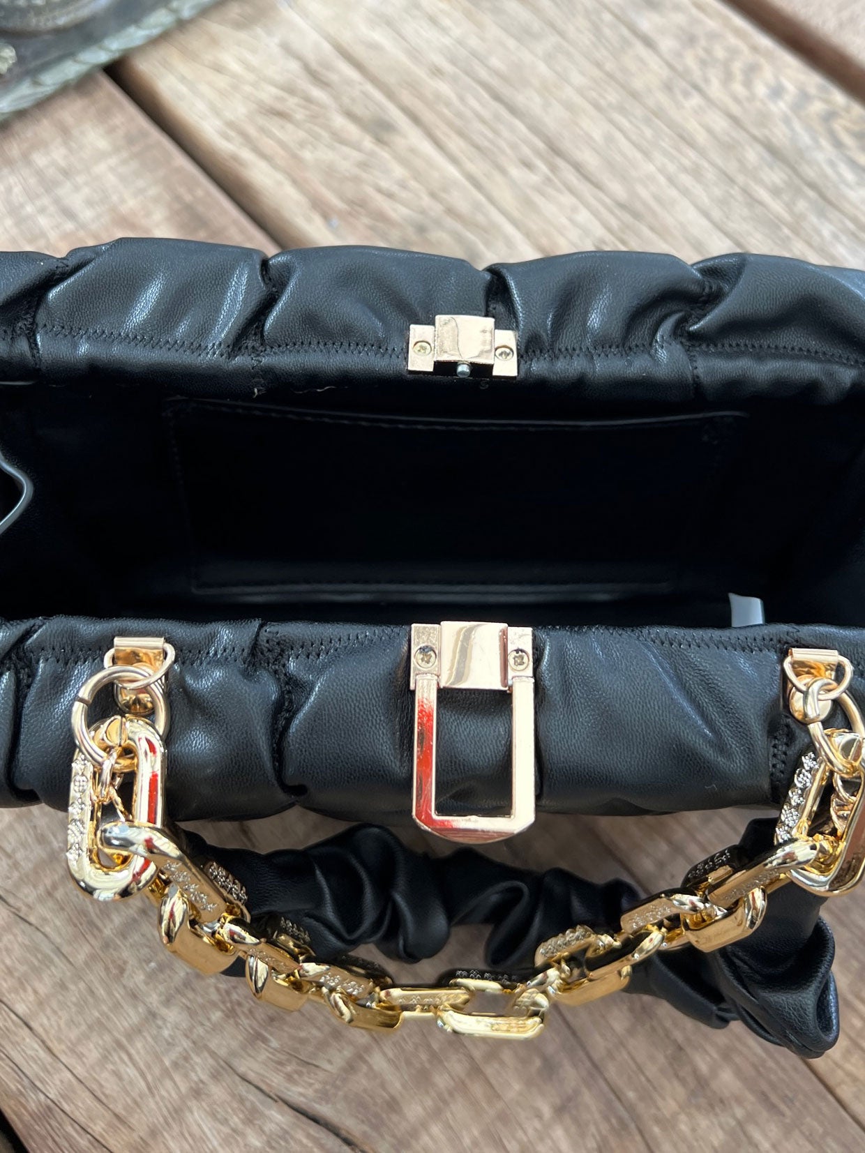 Ashanti - Firkantet taske med guldkæde