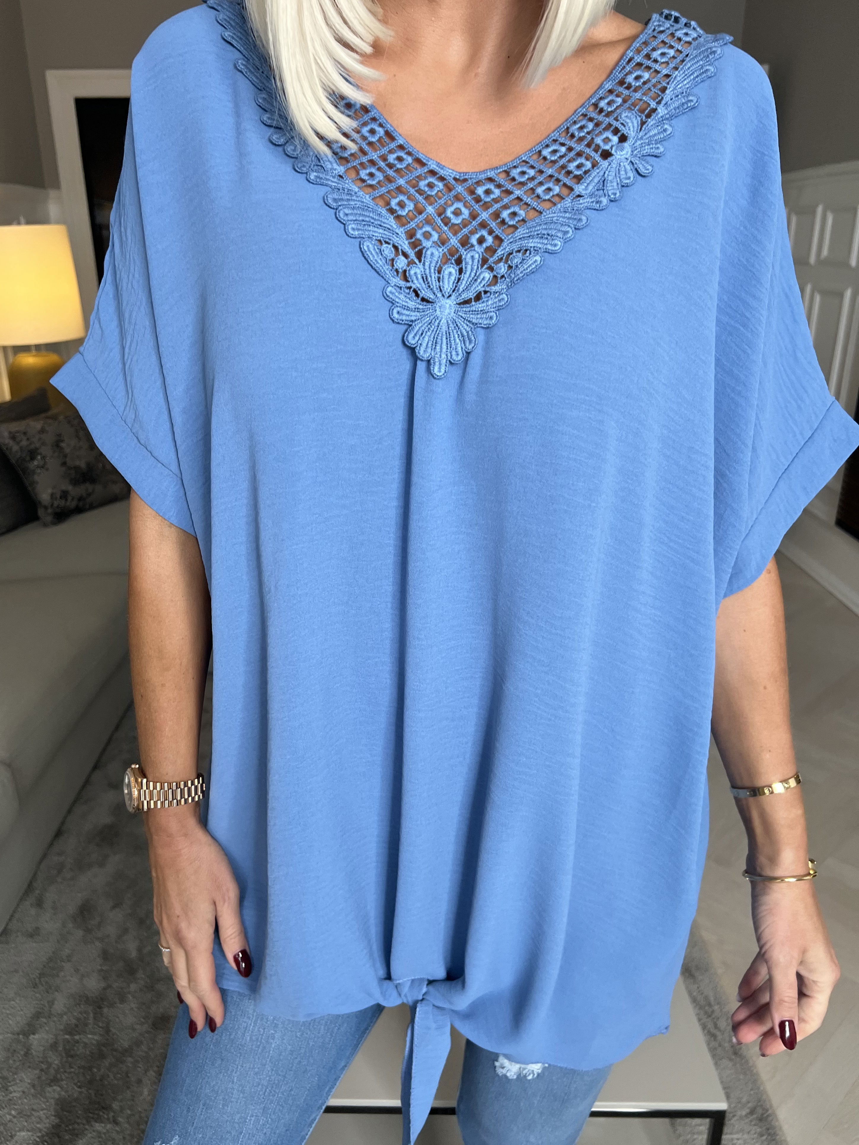 Lilly - Smuk tunika med unik udskæring