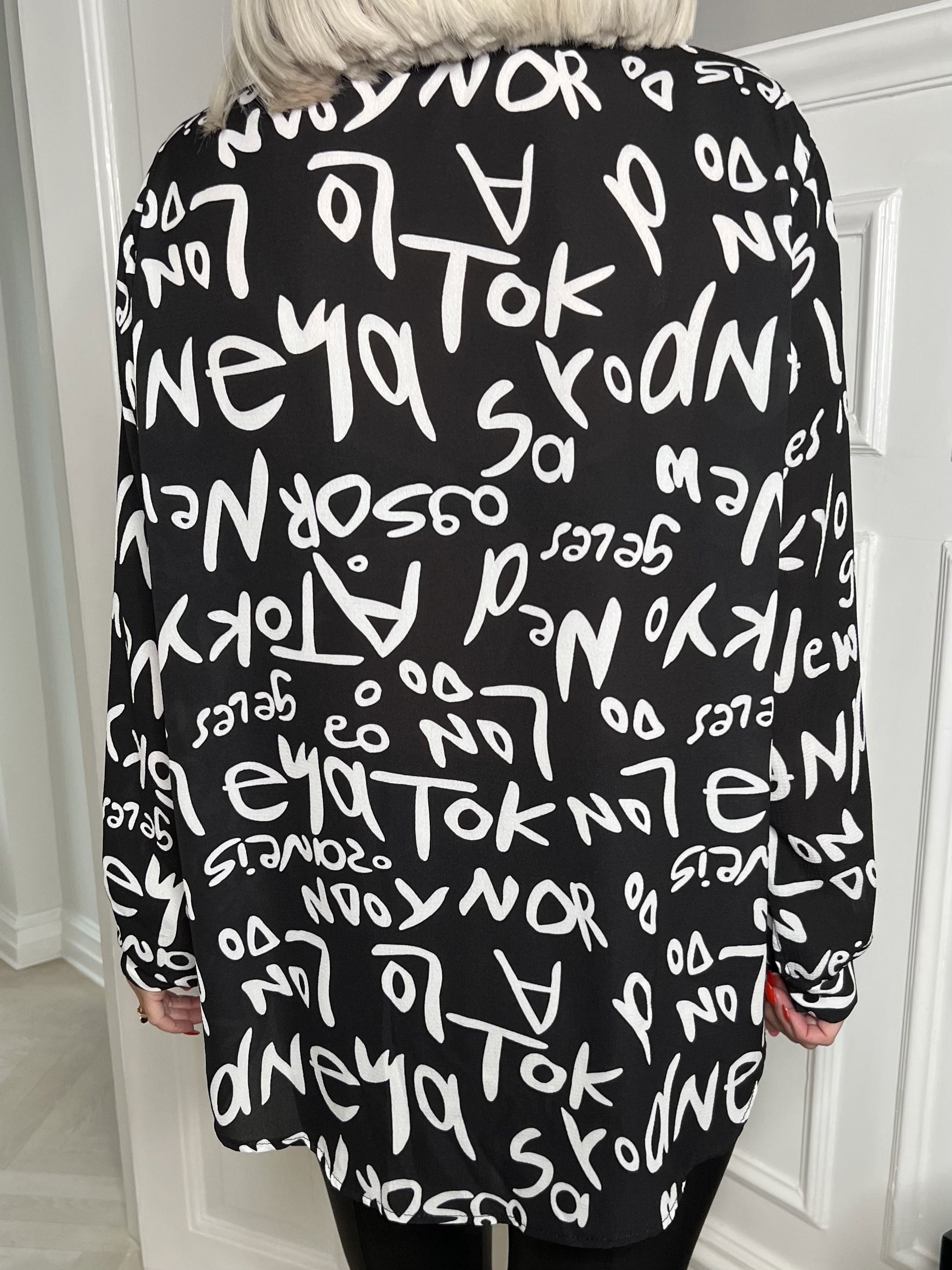 Sophi - Fin plus size skjorte med tekster