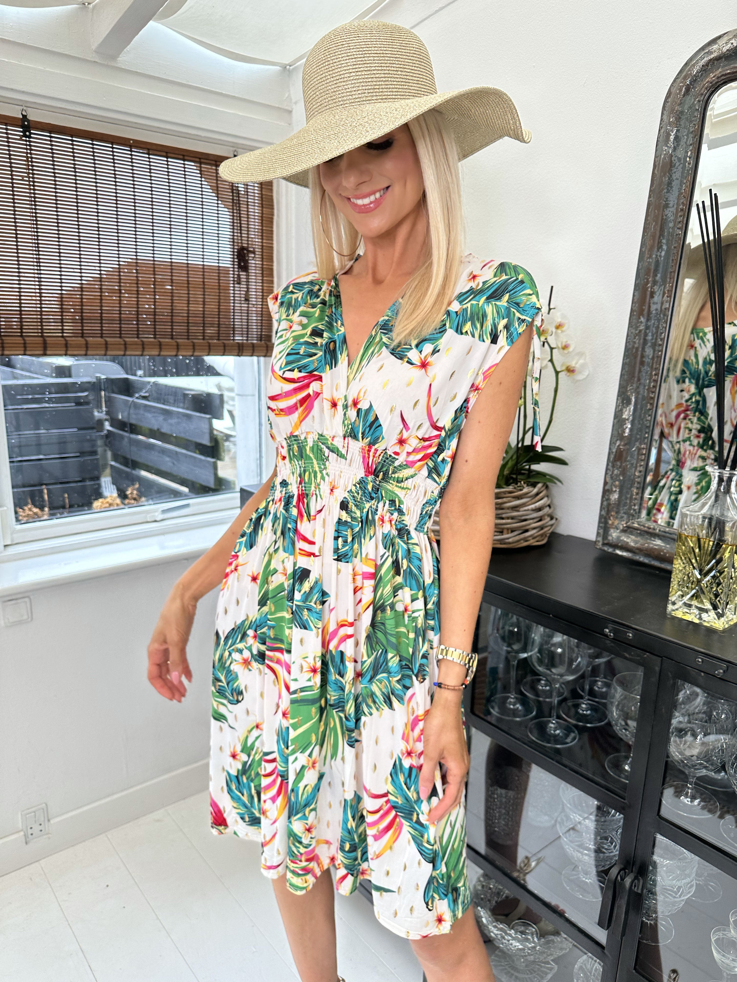 Pams Hawaii Short - Kort elastisk kjole i krølfrit stof