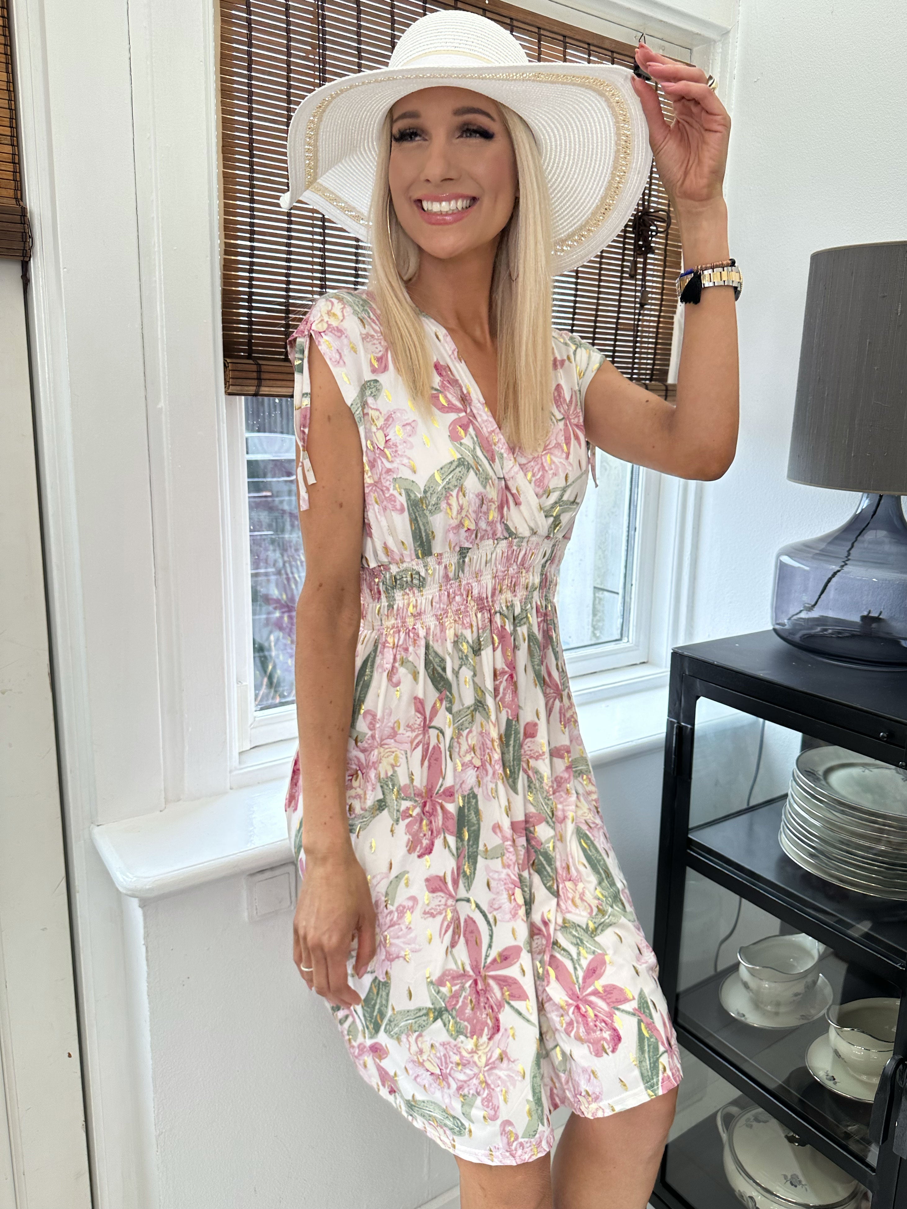 Pams Flower Short - Kort elastisk kjole i krølfrit stof