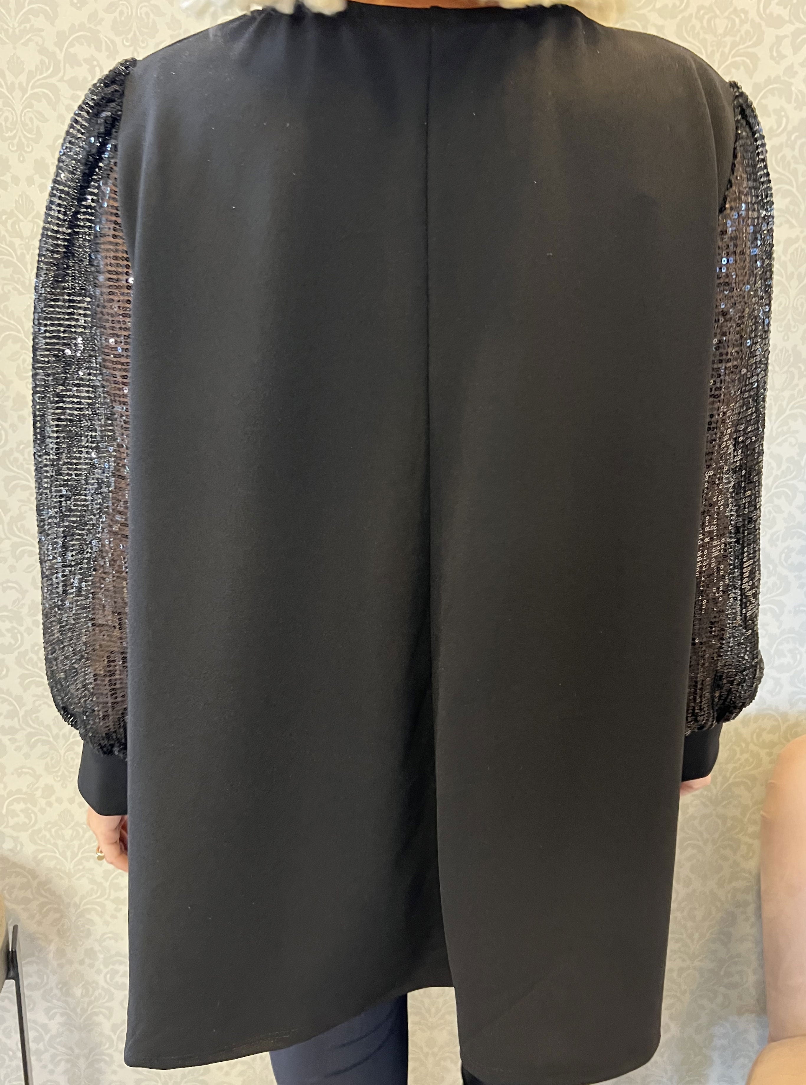 Djamila tunika - Smuk elegant tunika med pailletærmer