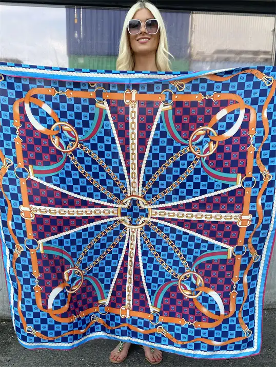 Janina - Mønstret tørklæde i silke