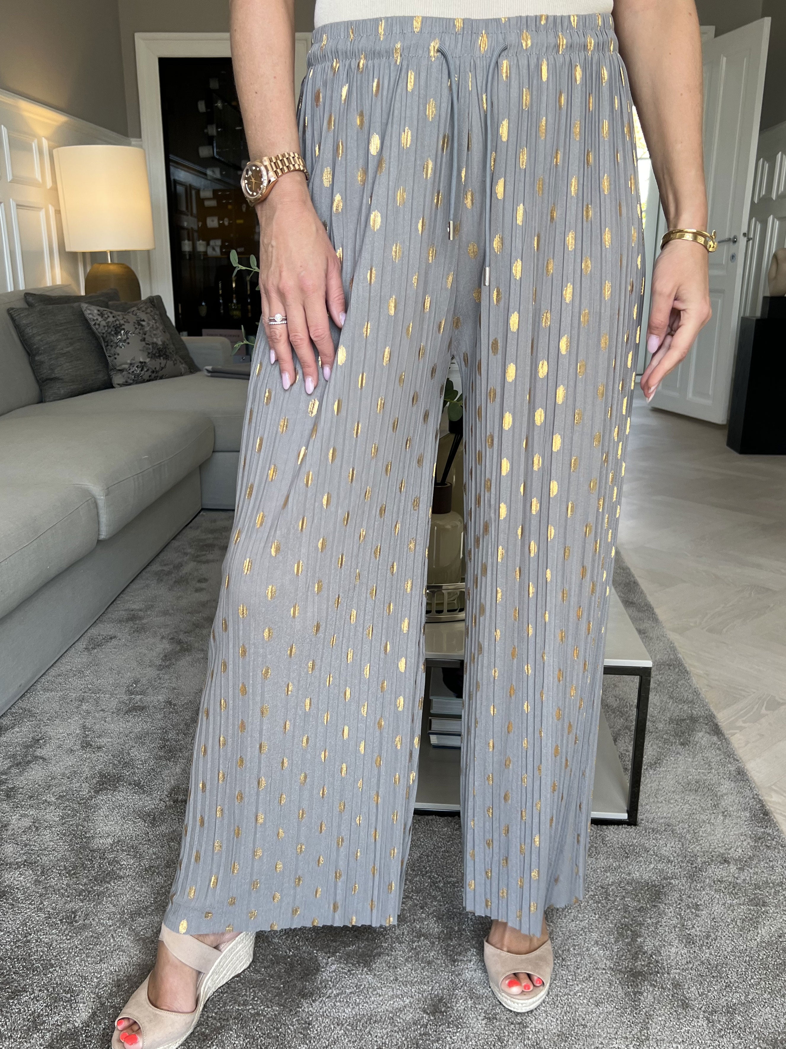 Aleta - Plisserede løse bukser med prikker