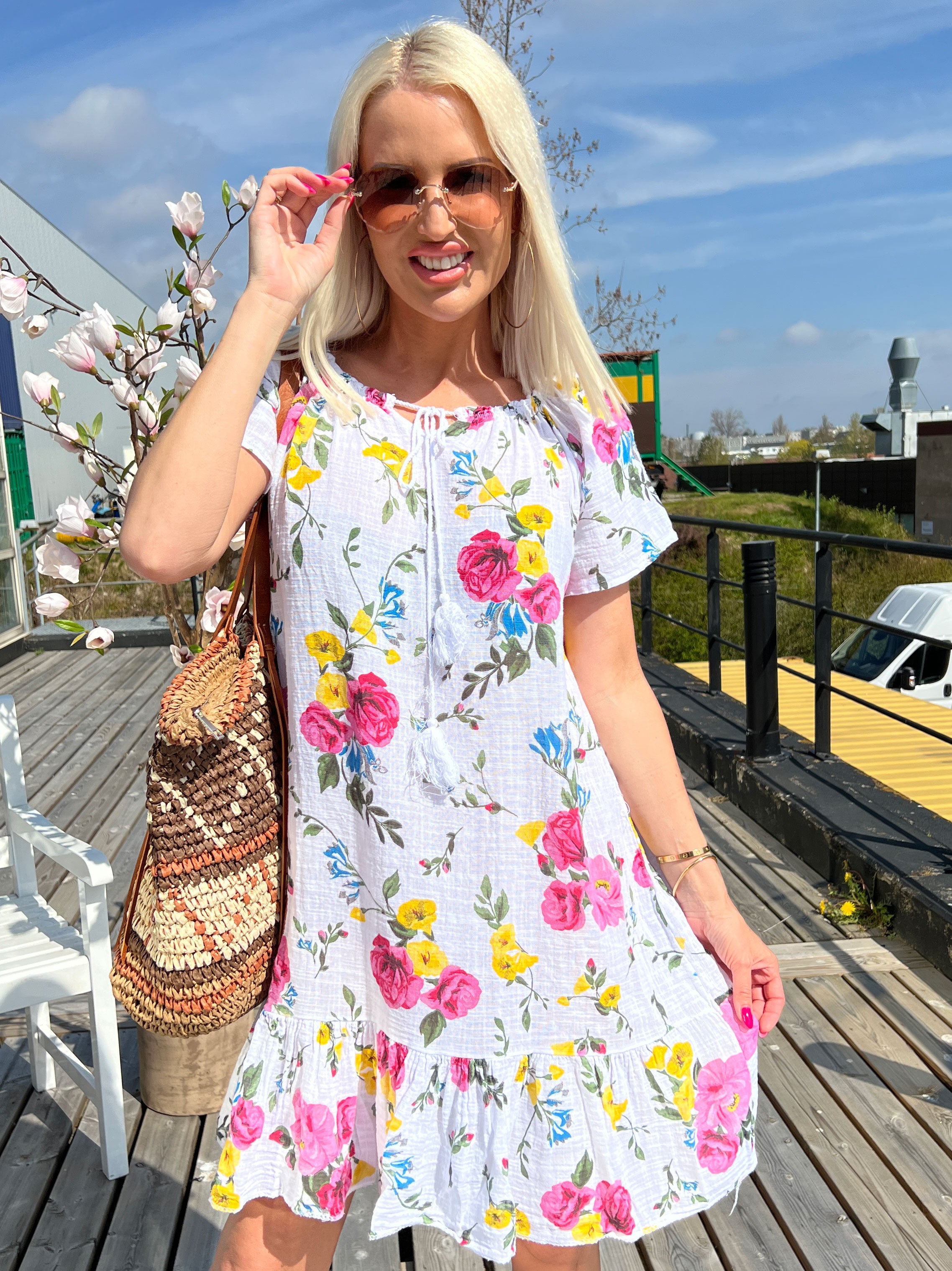 Feliz - Kjole med blomstermotiver