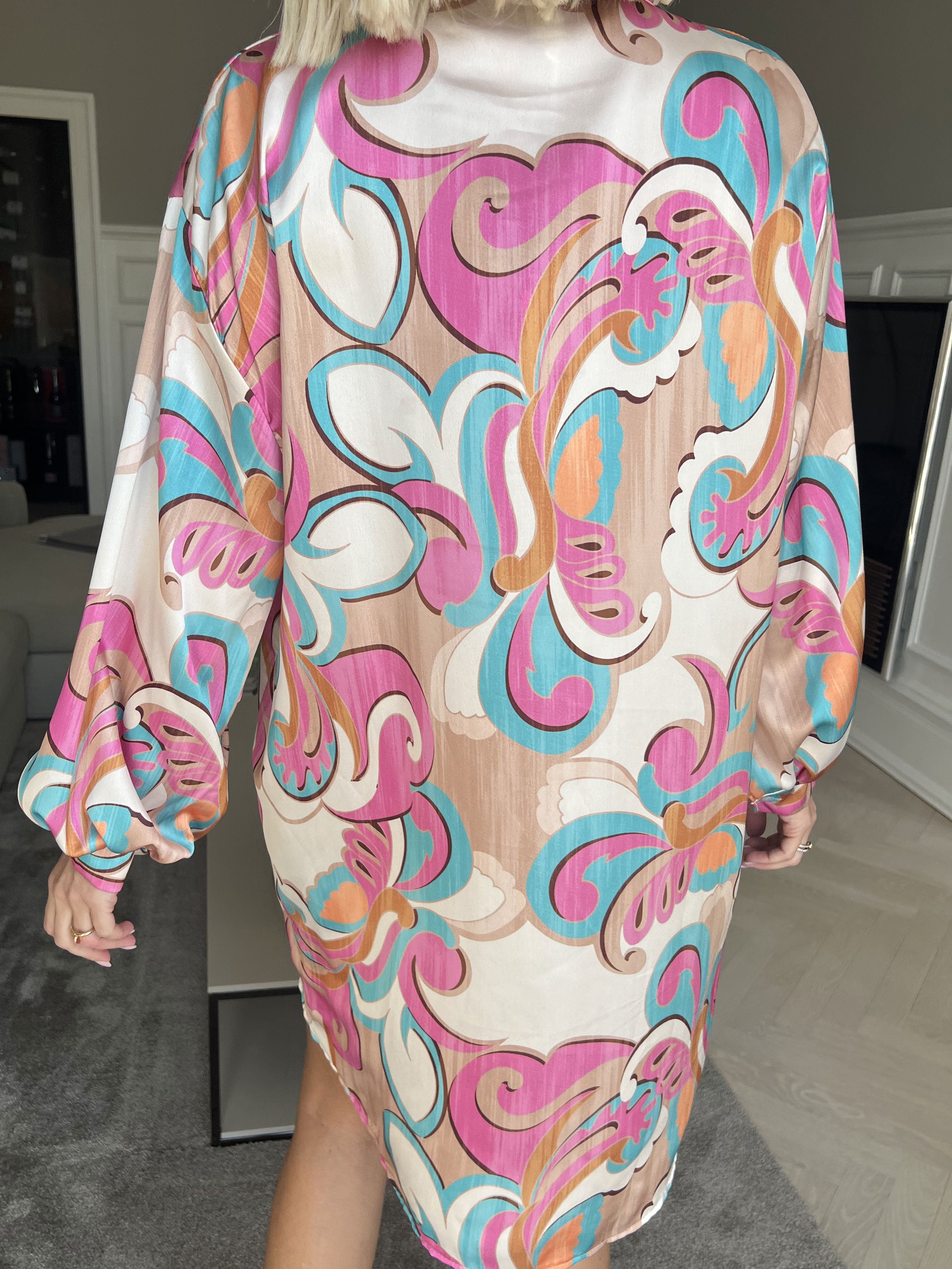 Happy Dress - Flerfarvet skjortekjole i silkelook