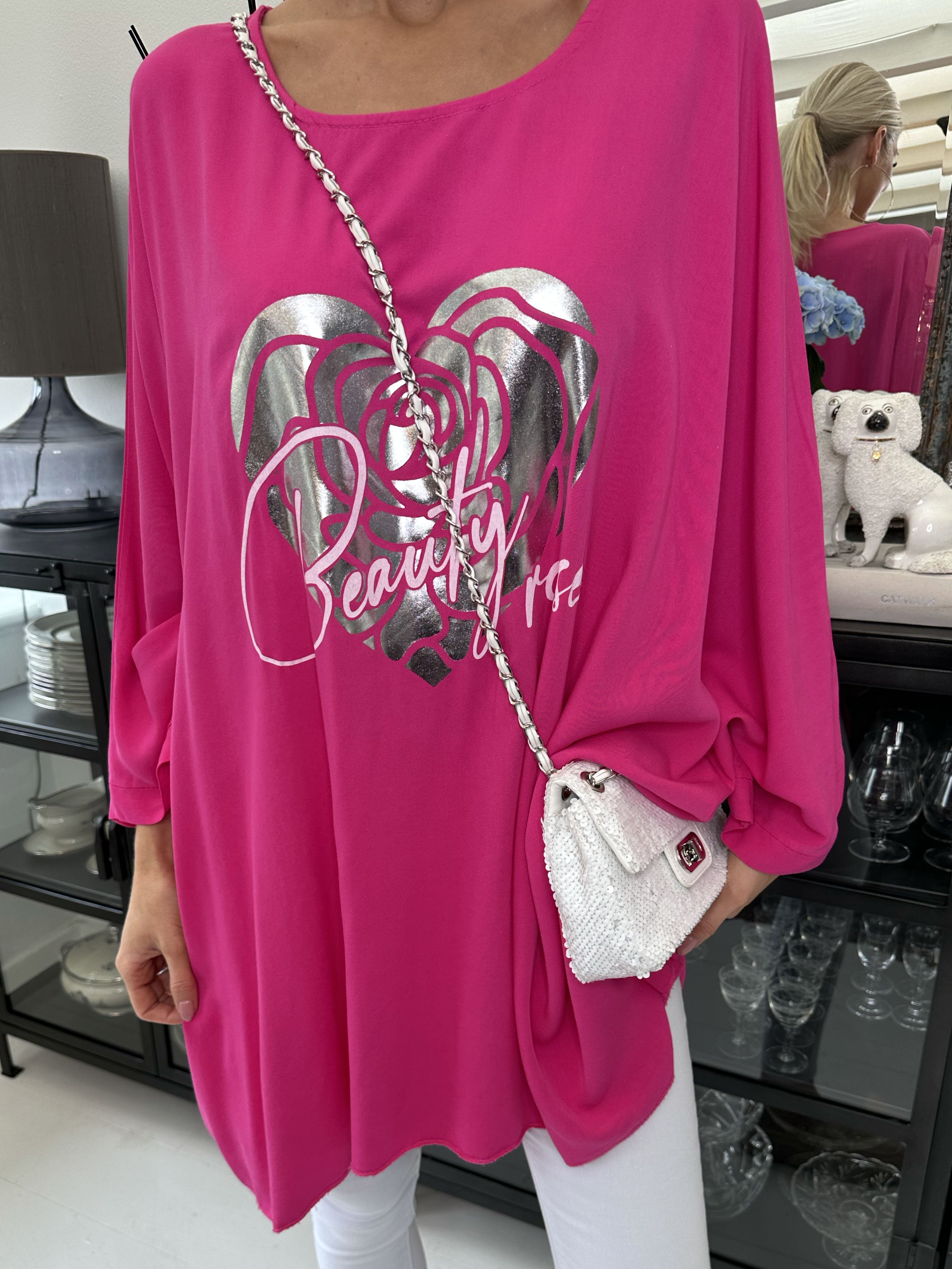 Flavia - T-shirt med sølv print og flagermusærmer