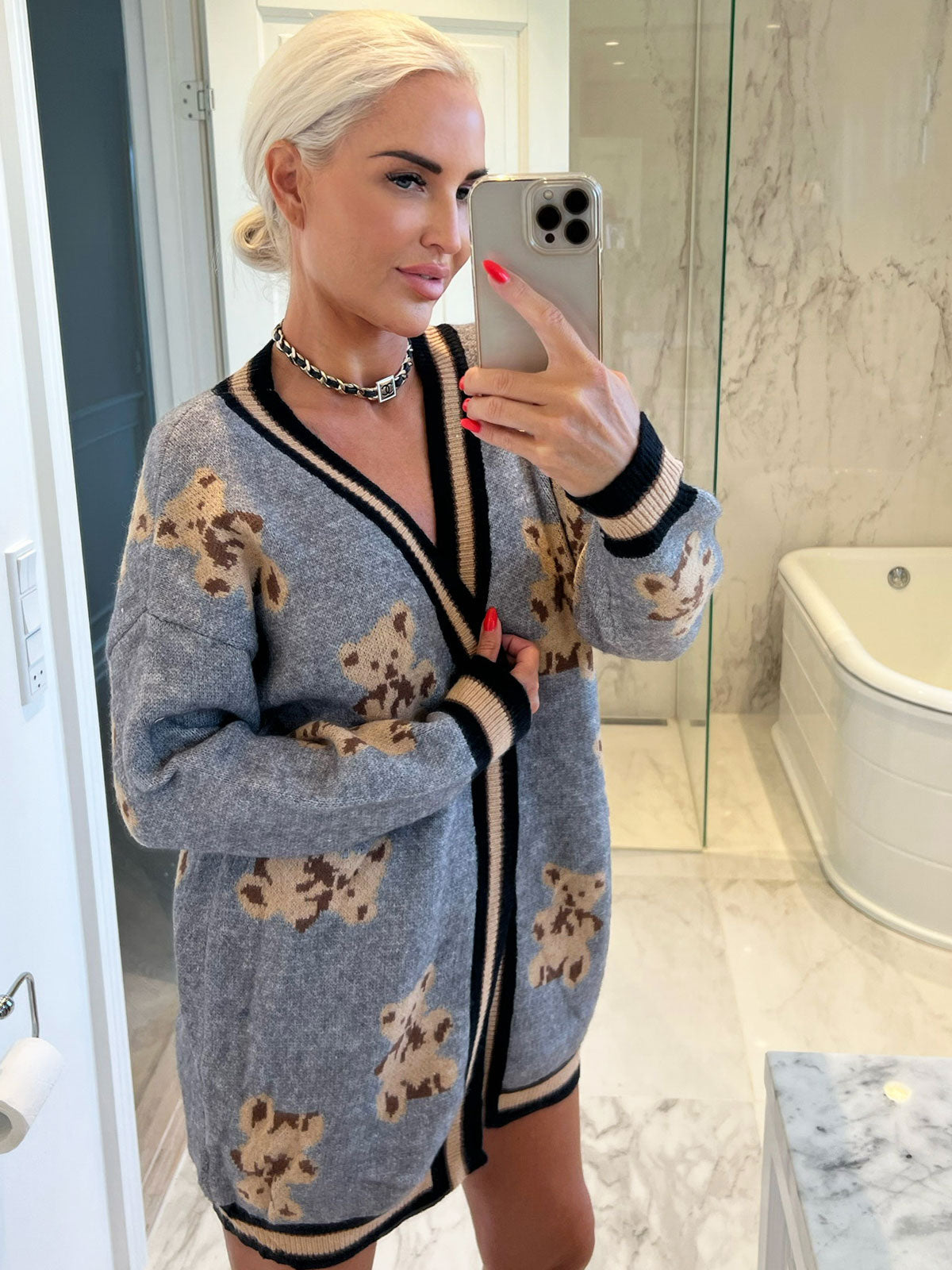 Almina - Strikcardigan med søde bamser