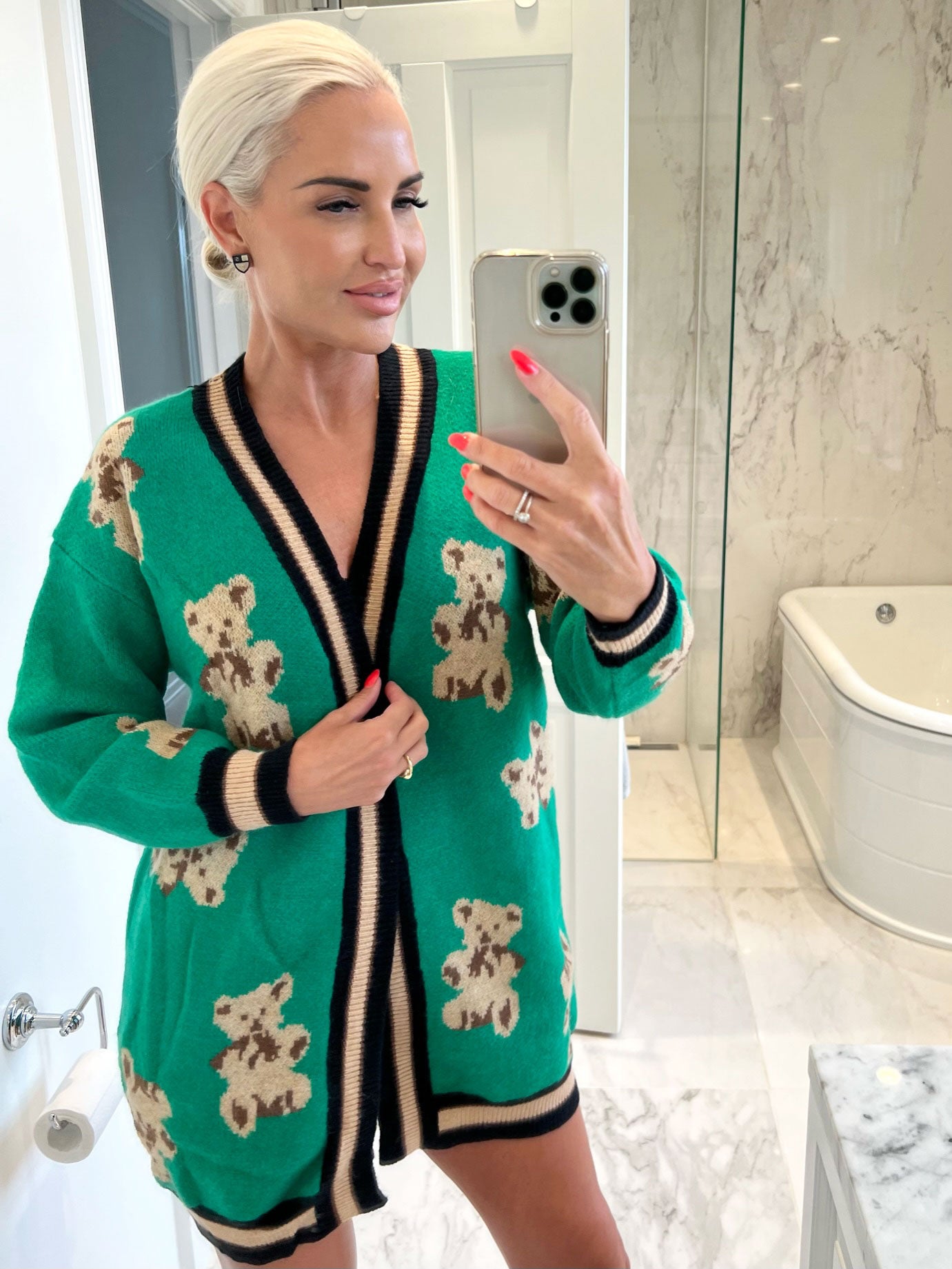 Almina - Strikcardigan med søde bamser