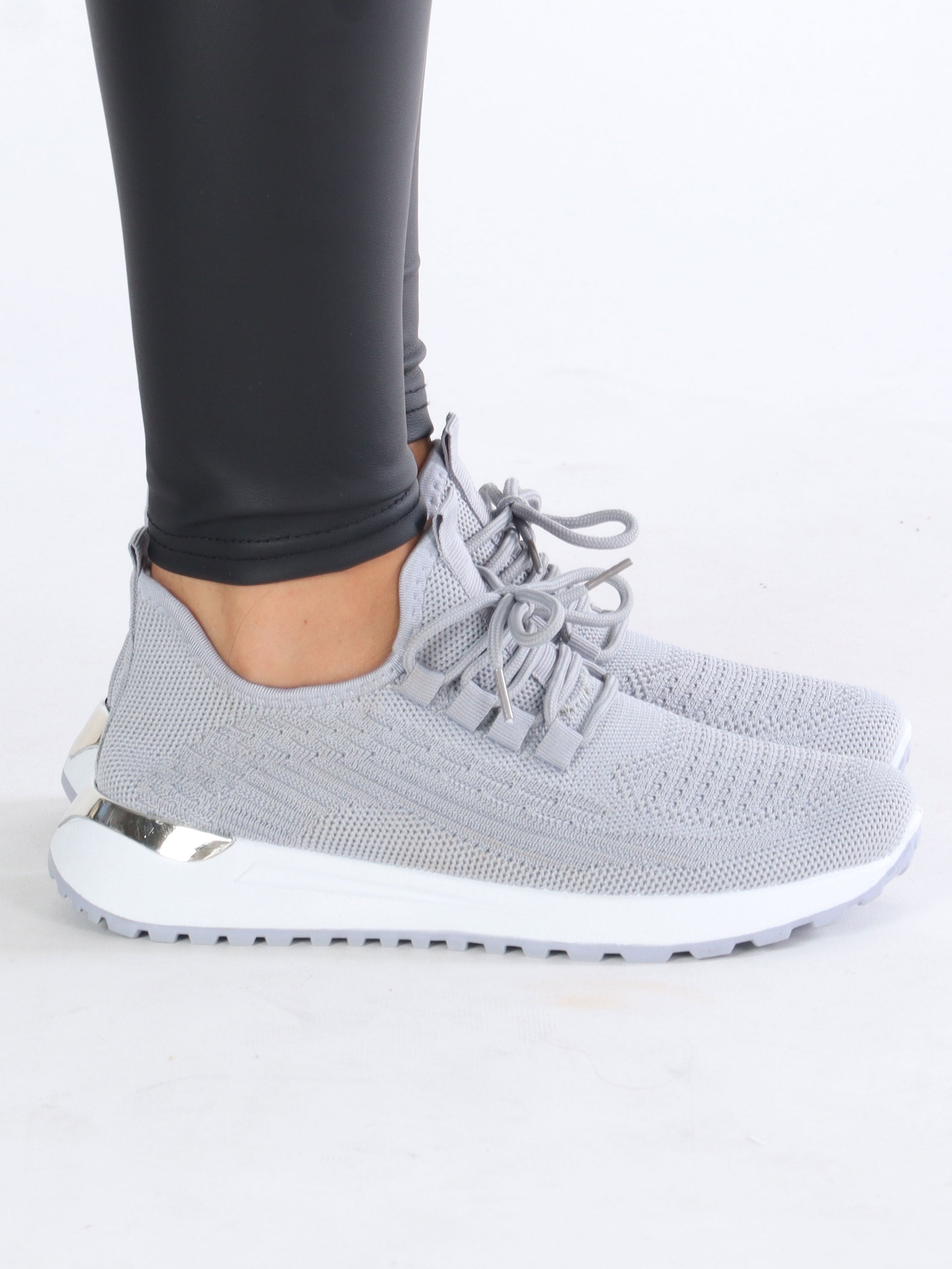 Arjana - Sokkesneakers med hvid sål