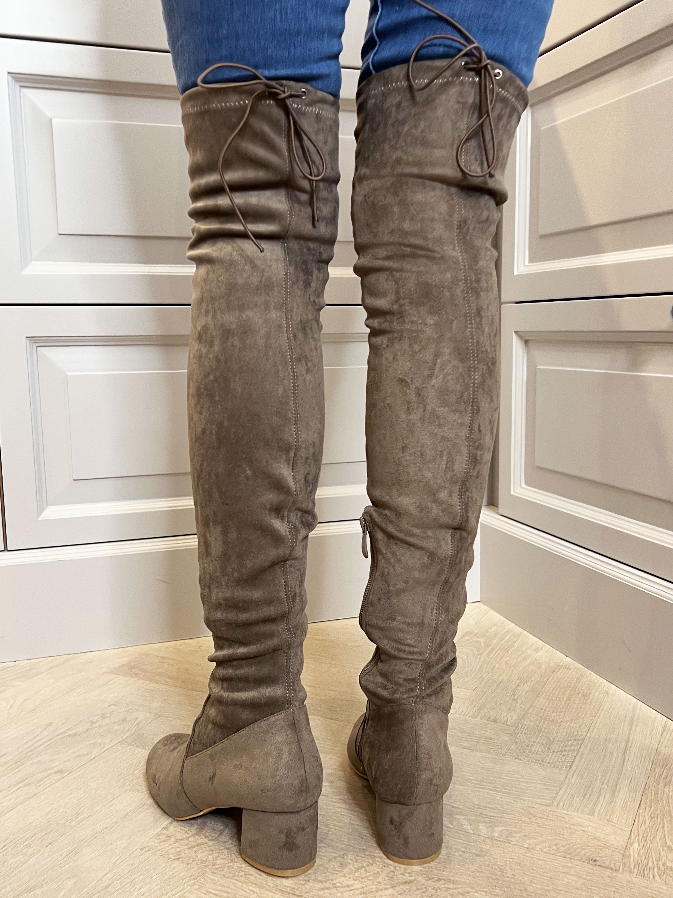 Olivia - Overknee støvler med lille hæl