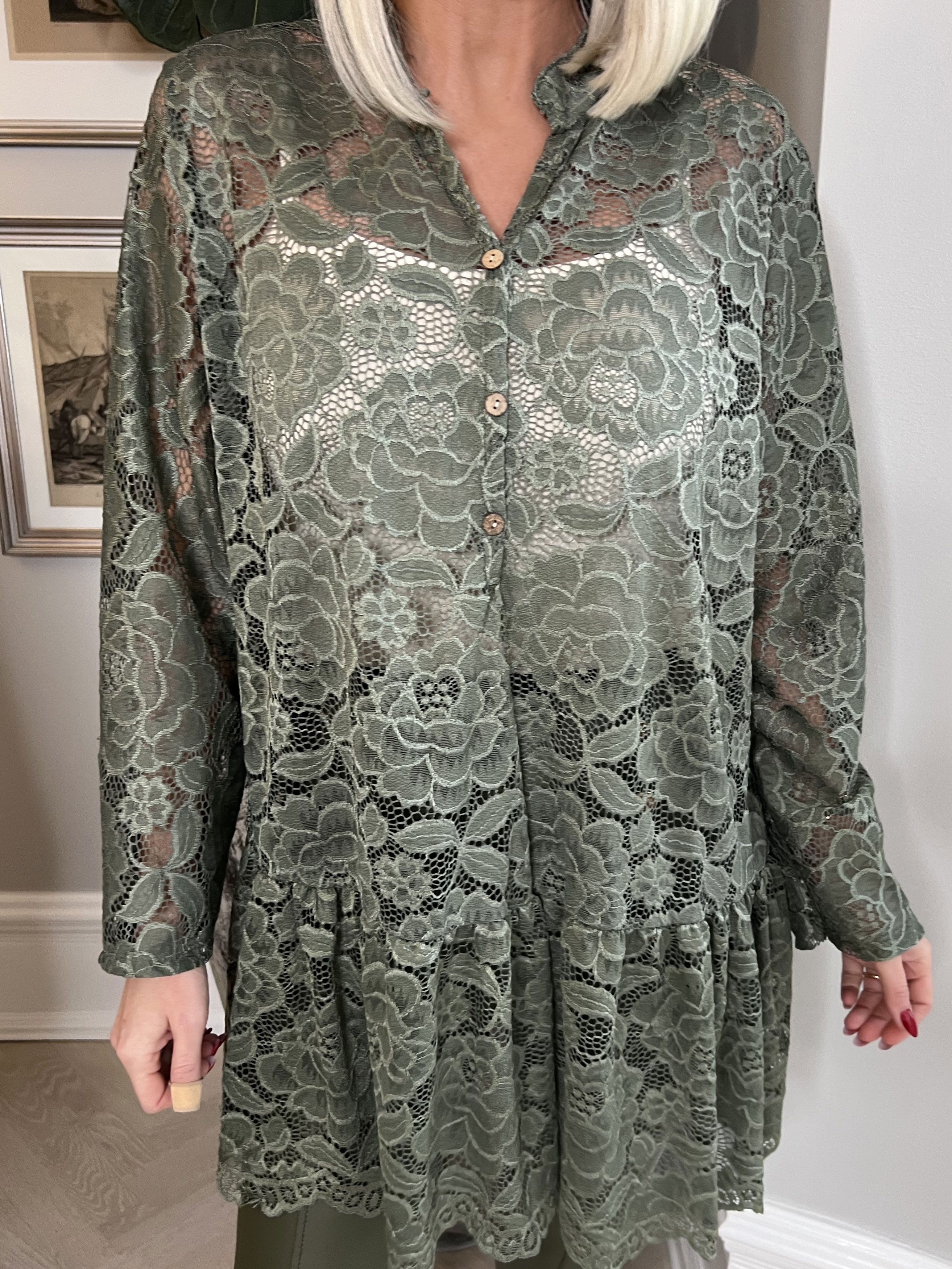 Natalya - Sød og feminin blonde tunika