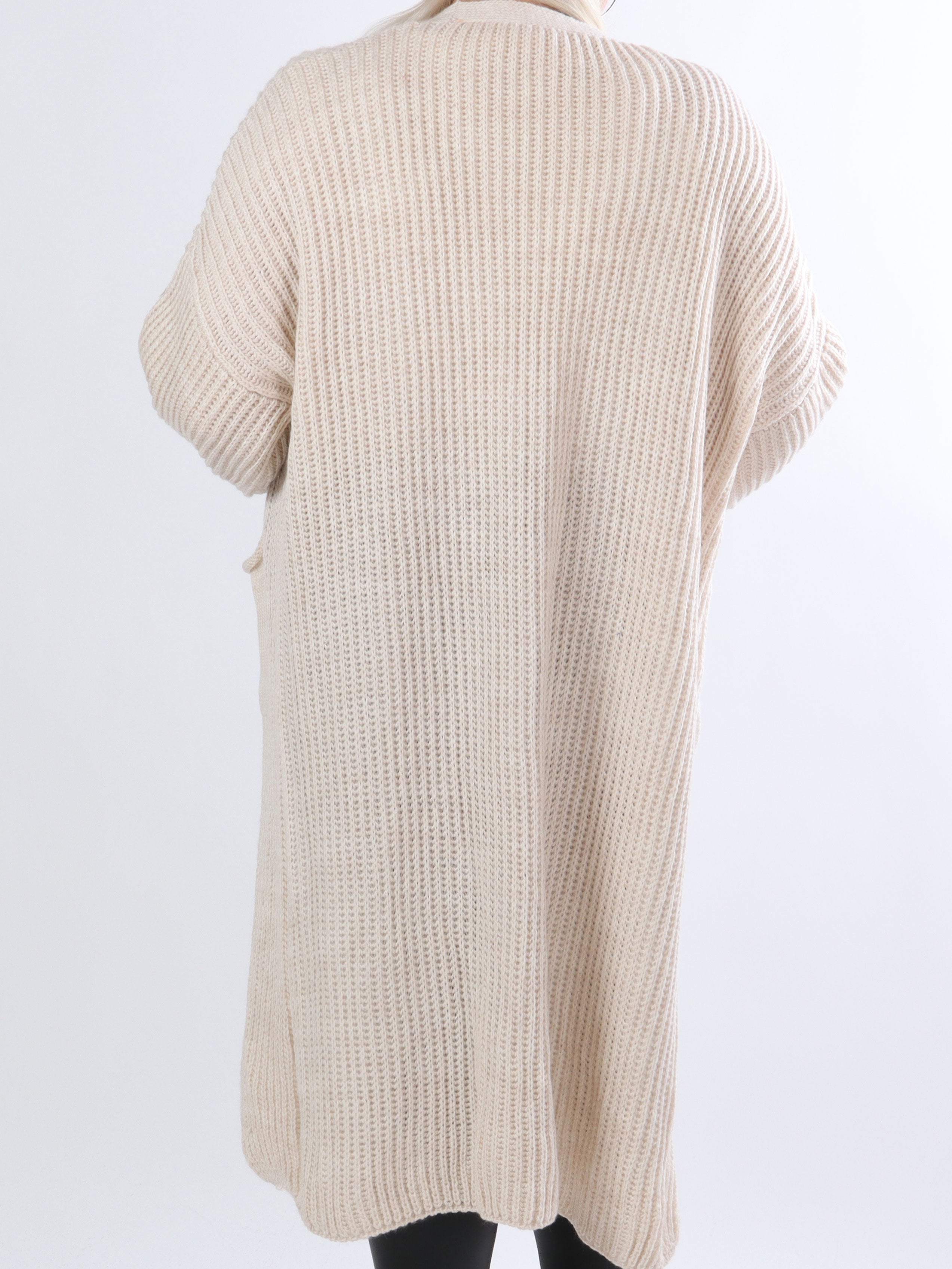 Sally - Plus size strikcardigan med fine ballonærmer