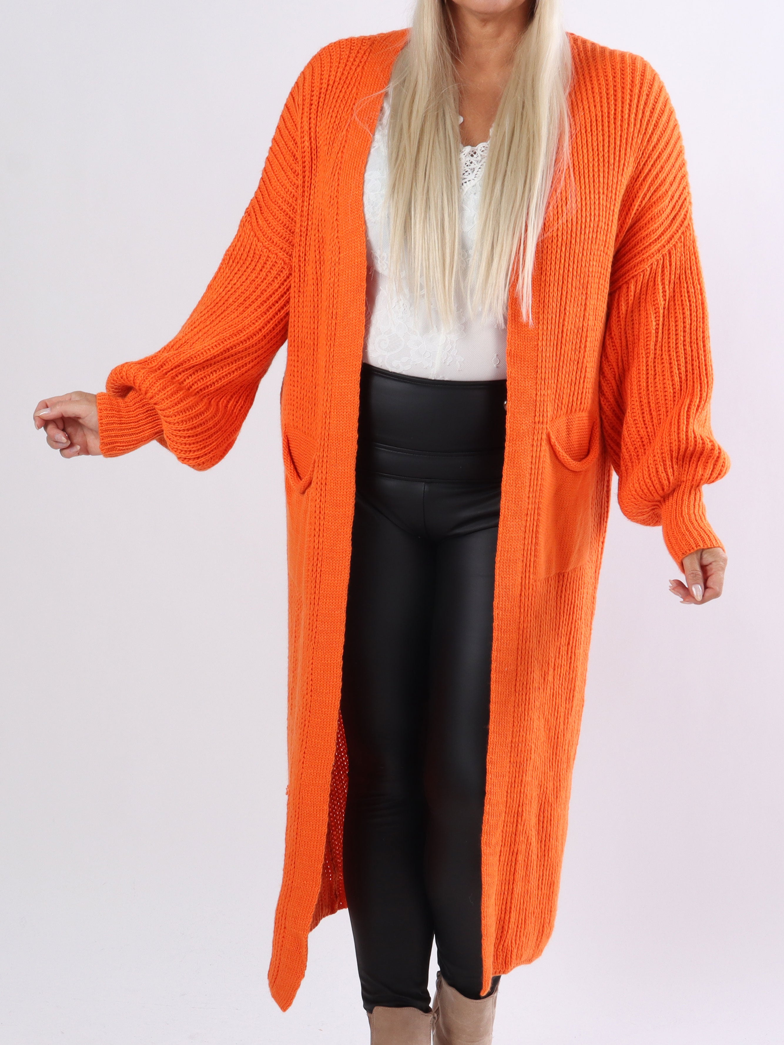 Sally - Plus size strikcardigan med fine ballonærmer