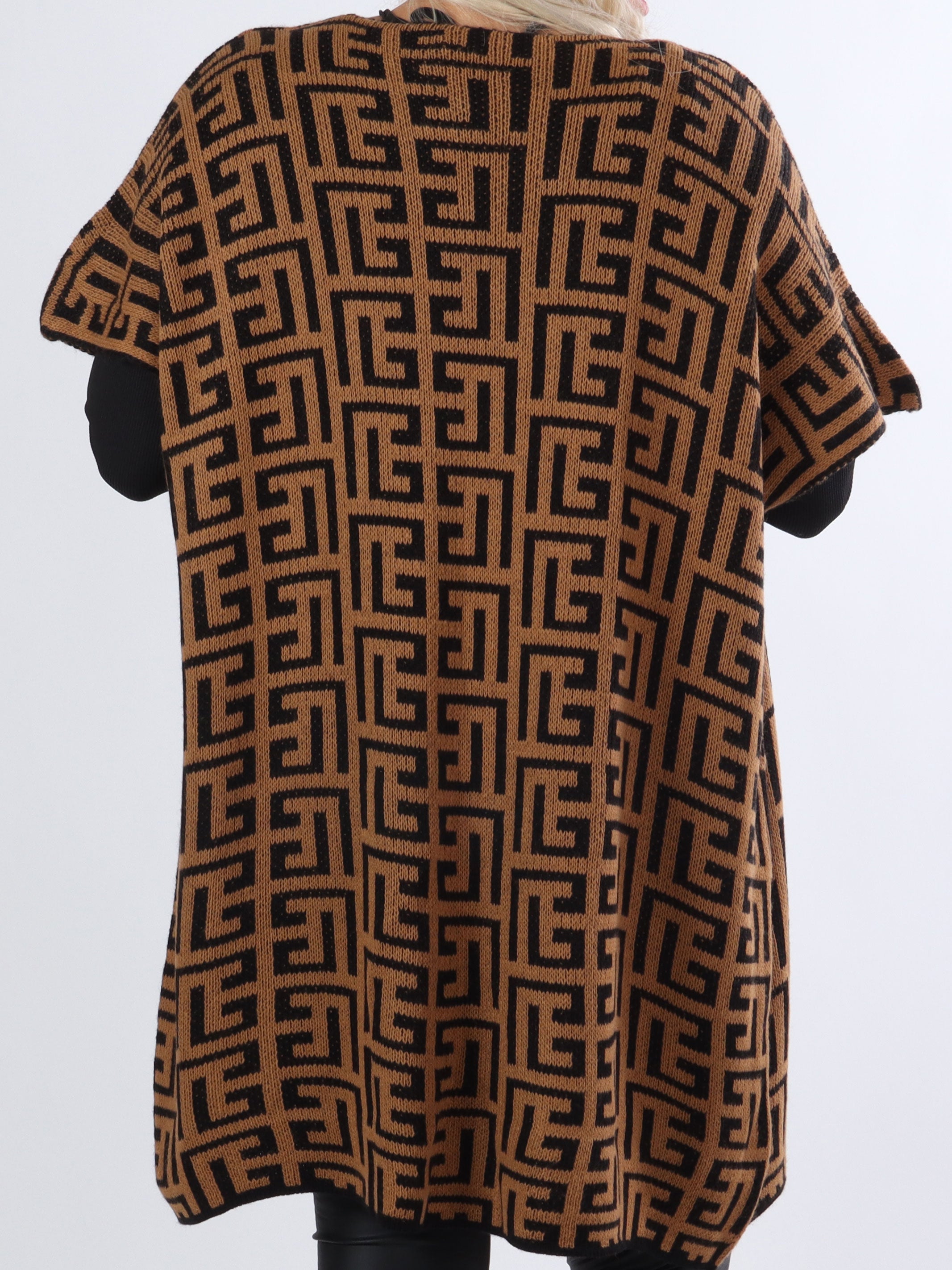 Tilly Pattern - Plus size cardigan uden ærmer