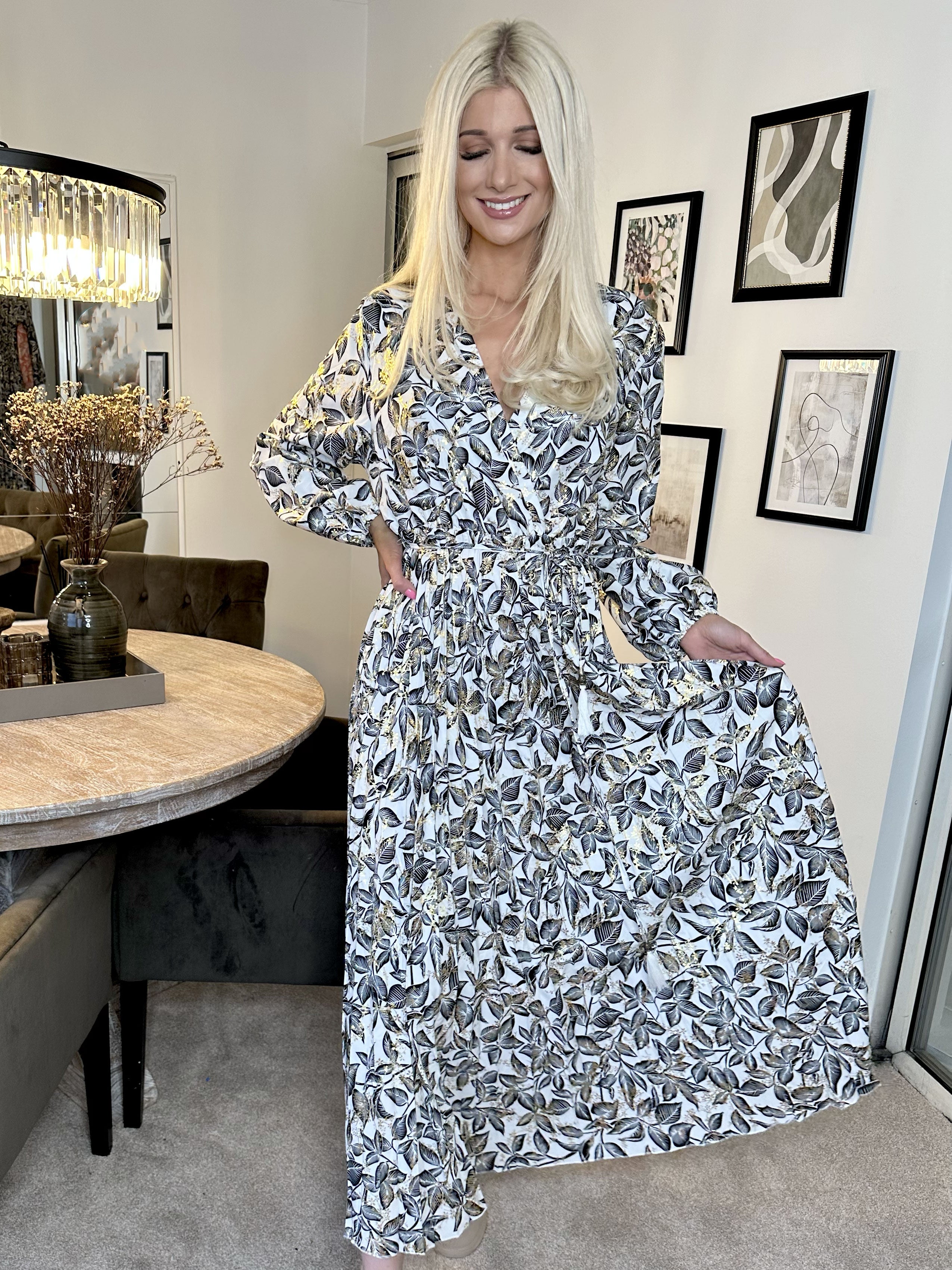 Marinella Leaf -  Smuk lang kjole med bladmotiv