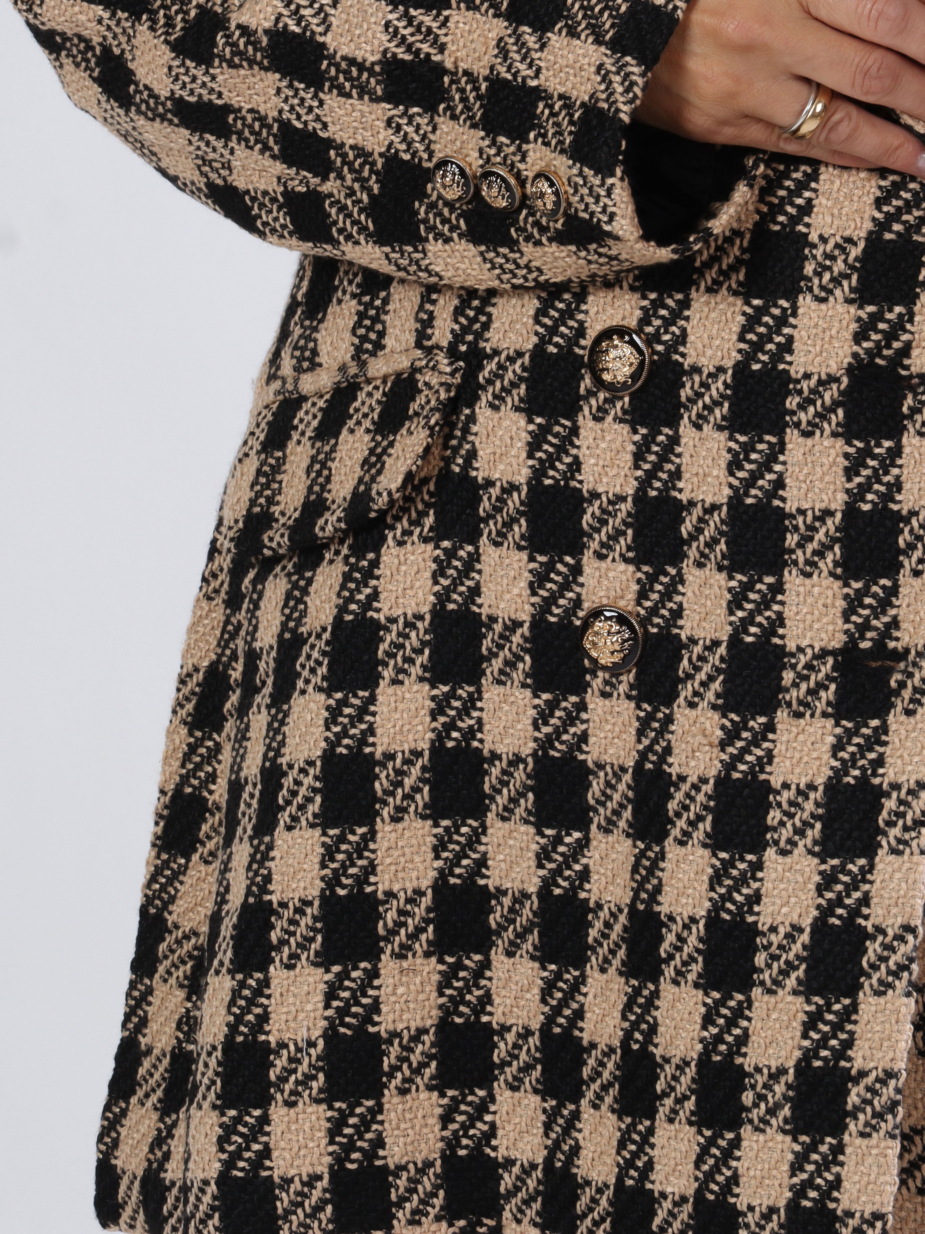 Magnolia - Camelfarvet og sort ternet blazerjakke