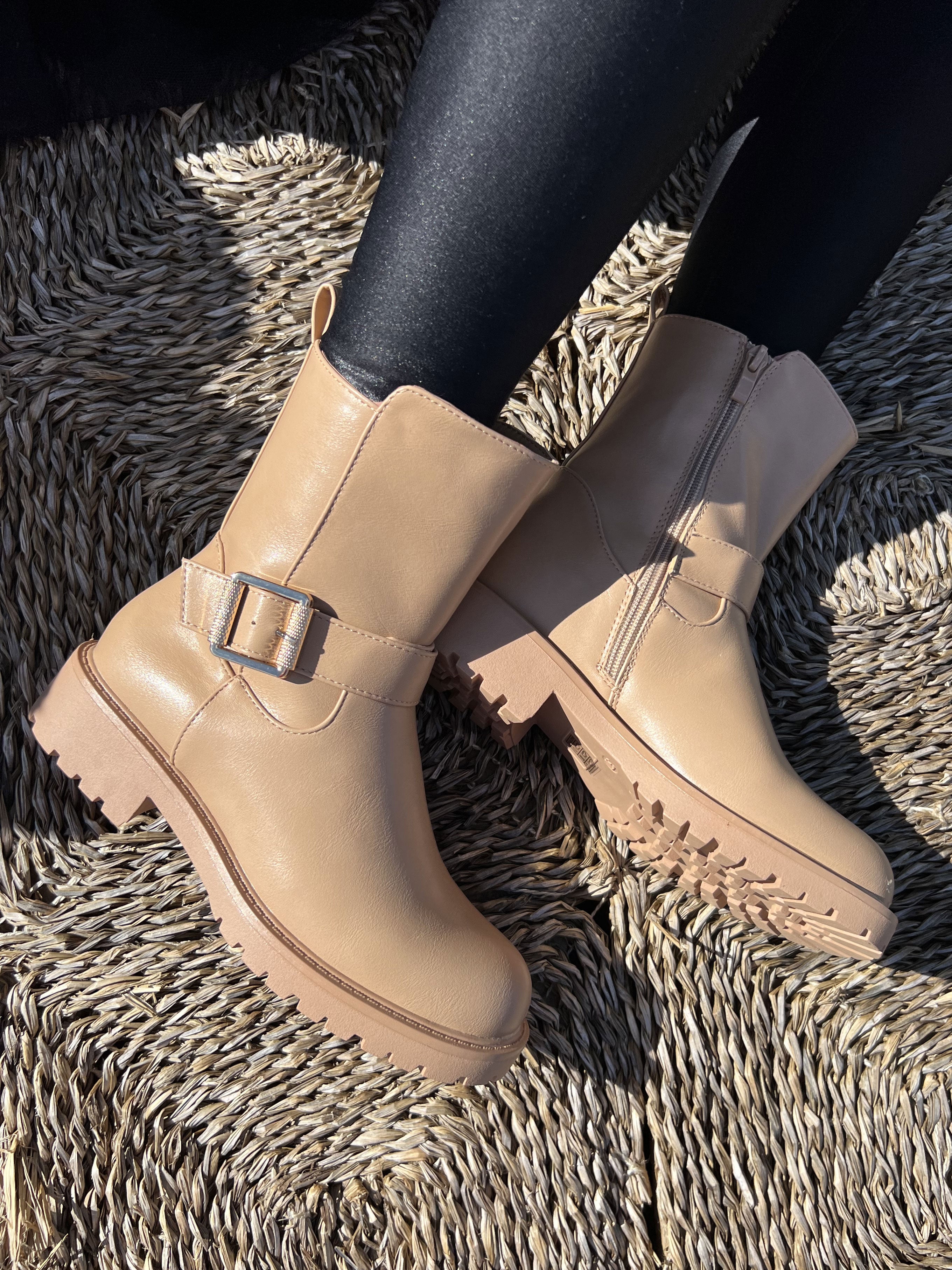 Lea - Fede støvler med guldspænde