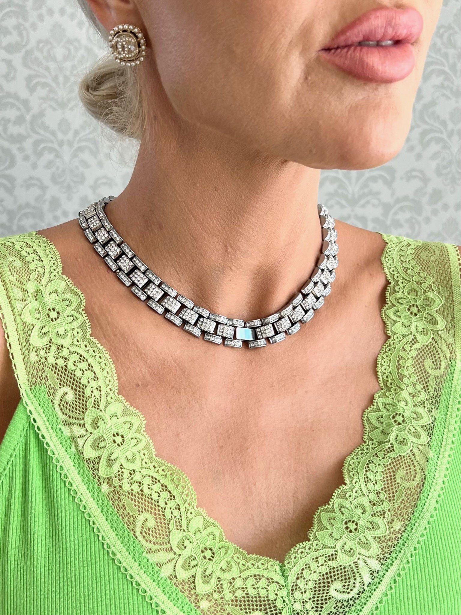 Aida - Bred halskæde med similisten