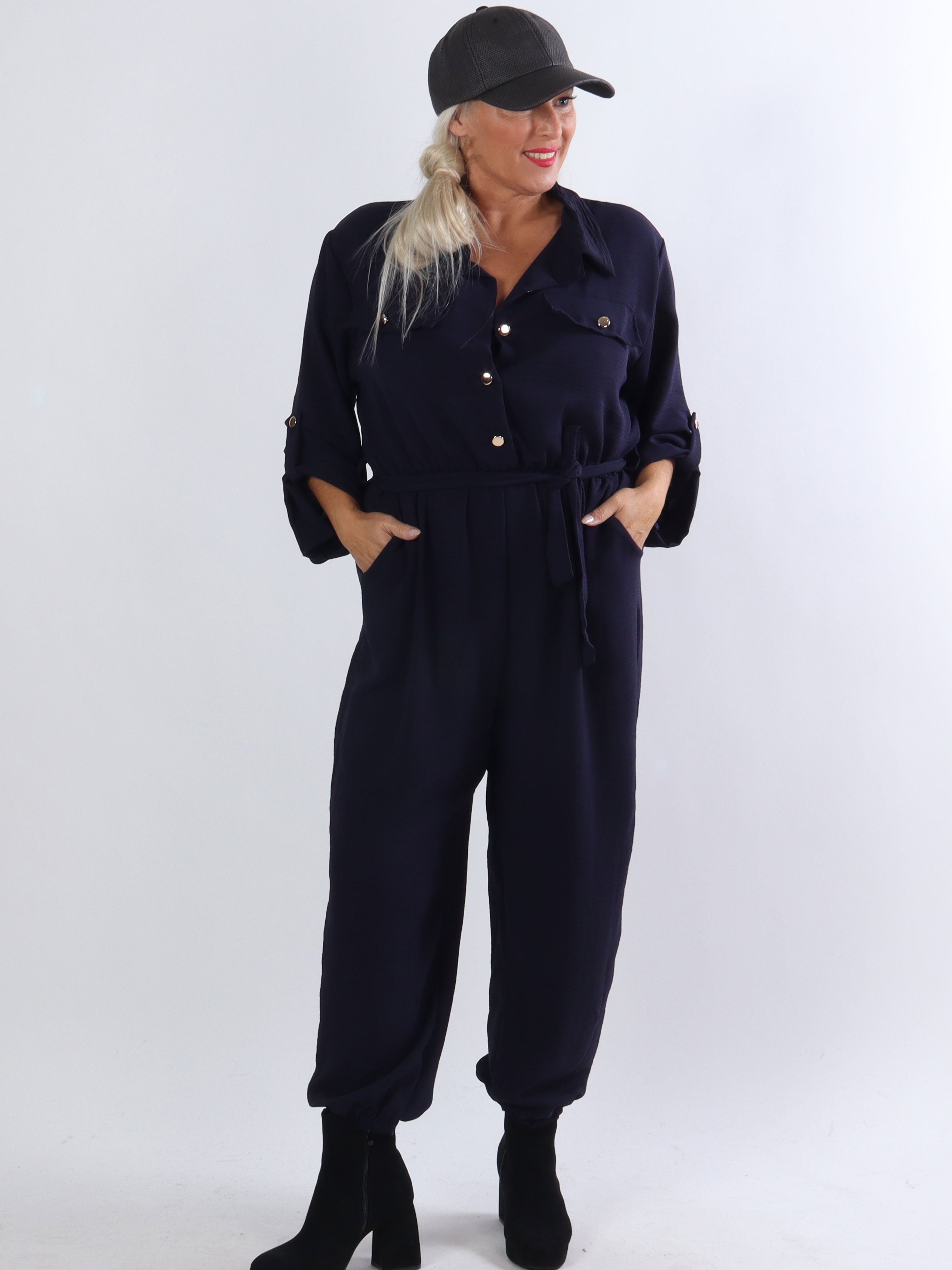 Malina Sleeve - Buksedragt med guld knapper