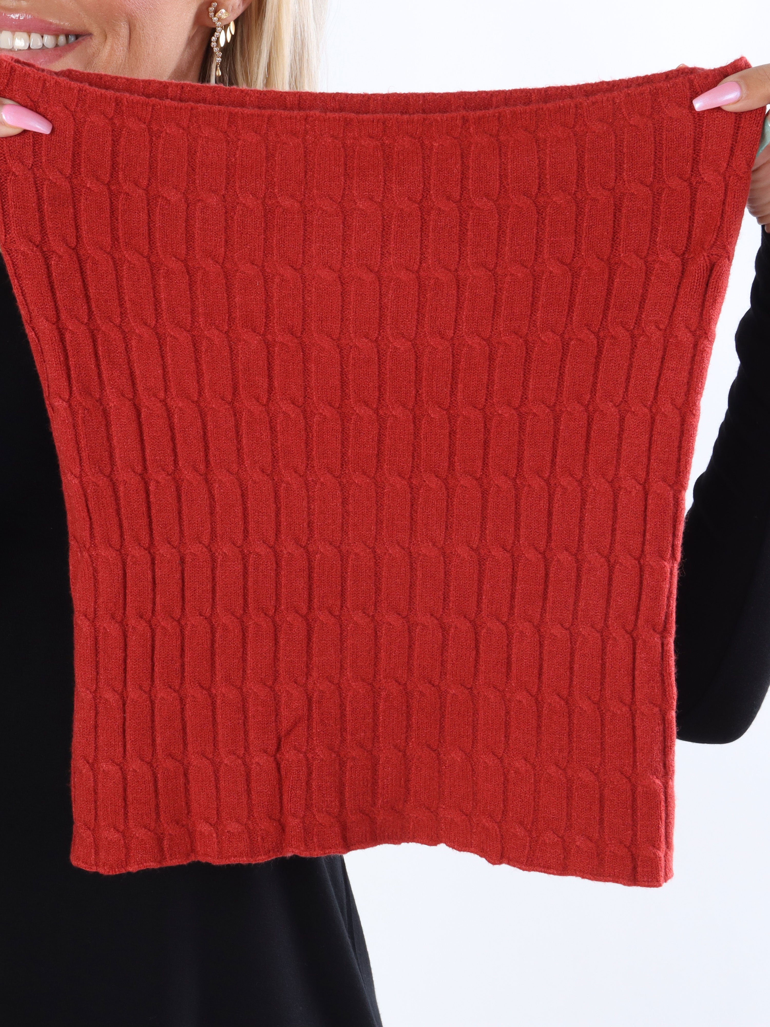 Elia - Lækker blød halsedisse