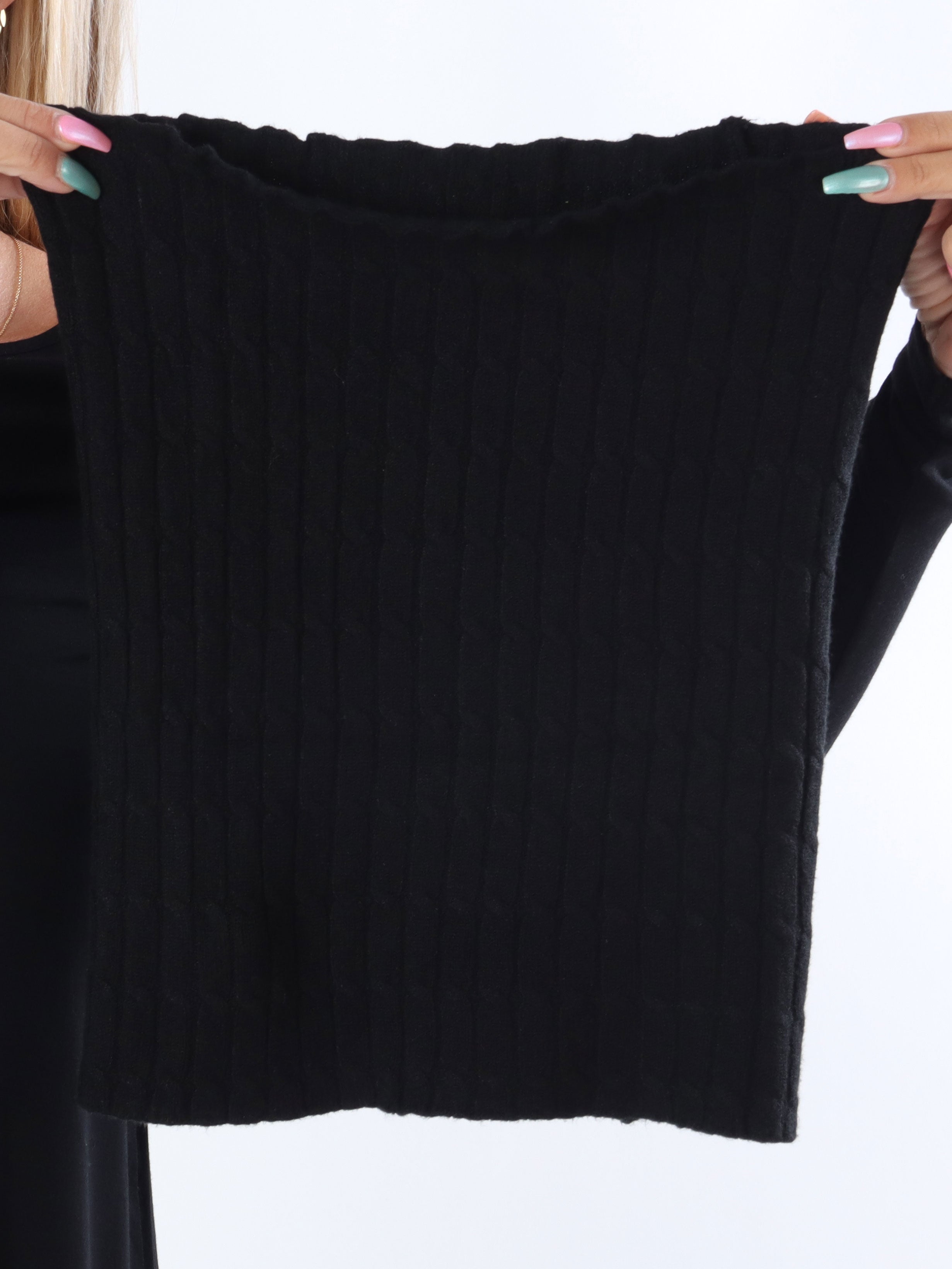 Elia - Lækker blød halsedisse