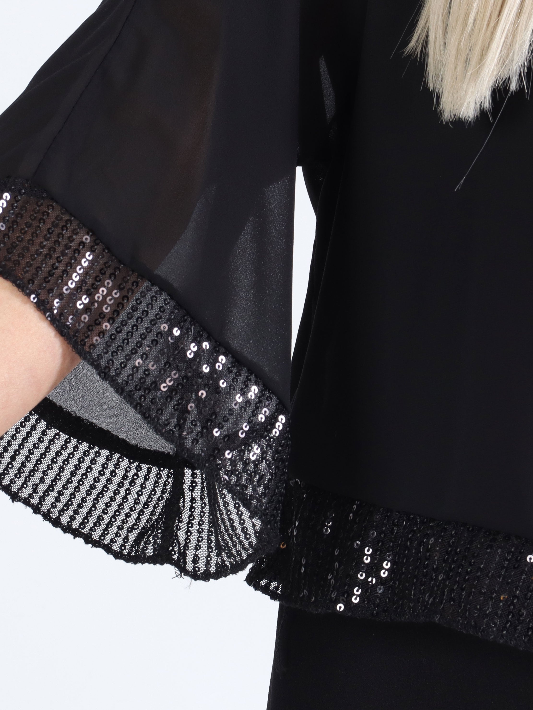 Amna - Plus size kjole i elegant look med pailletkant