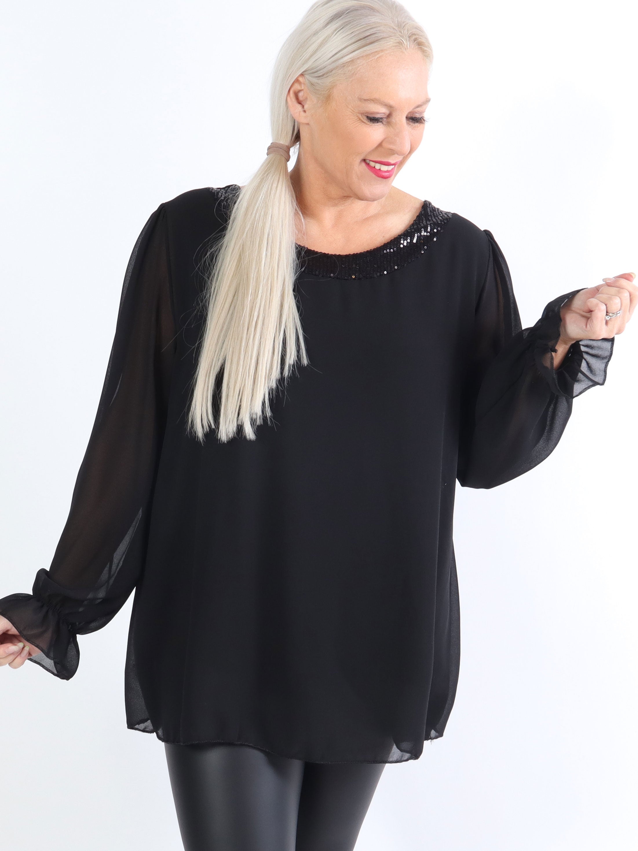 Nellike - Plus size tunika i chiffon med pailletter