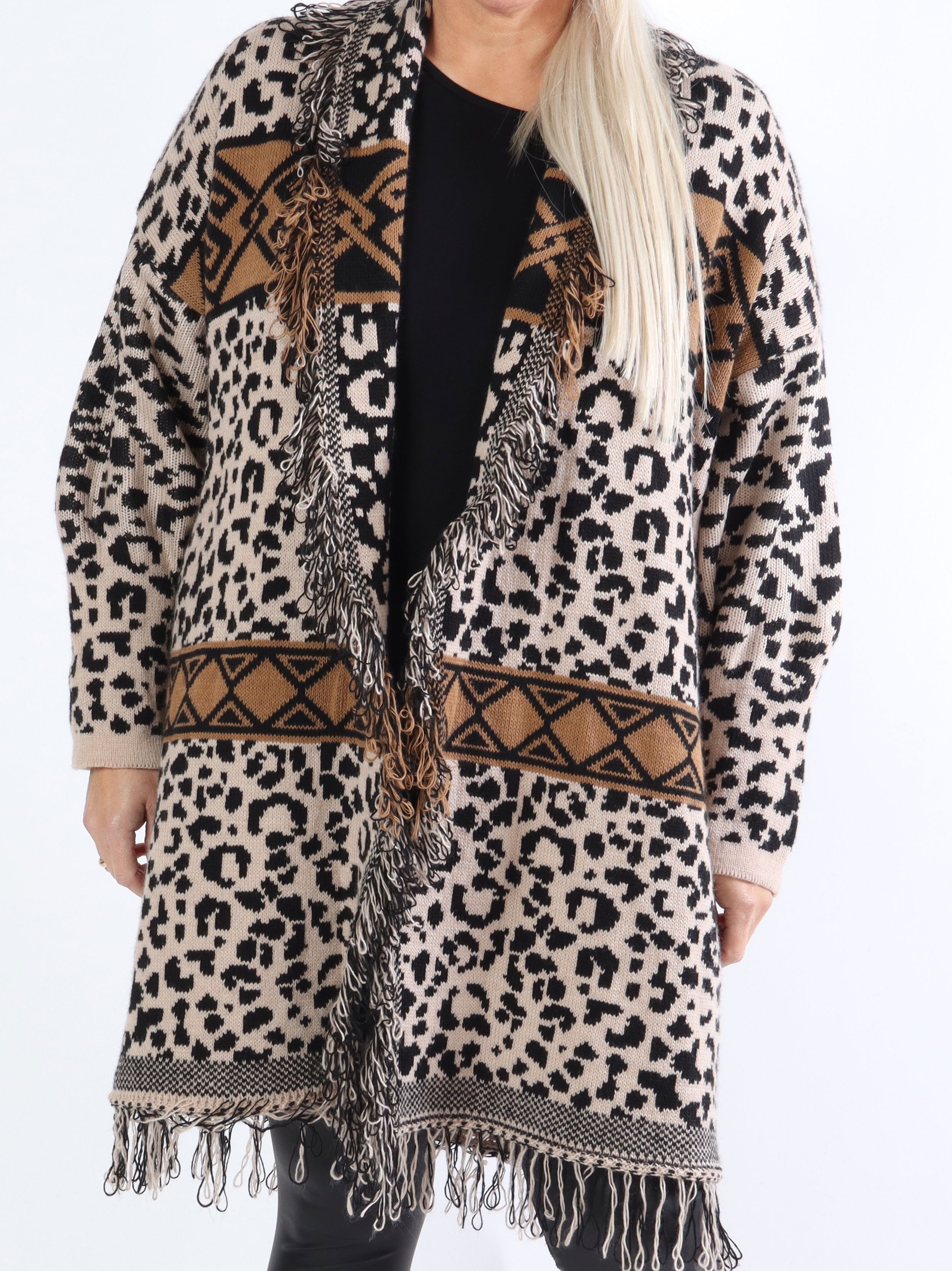 Hadia - Plus size strikcardigan med leopardmønster