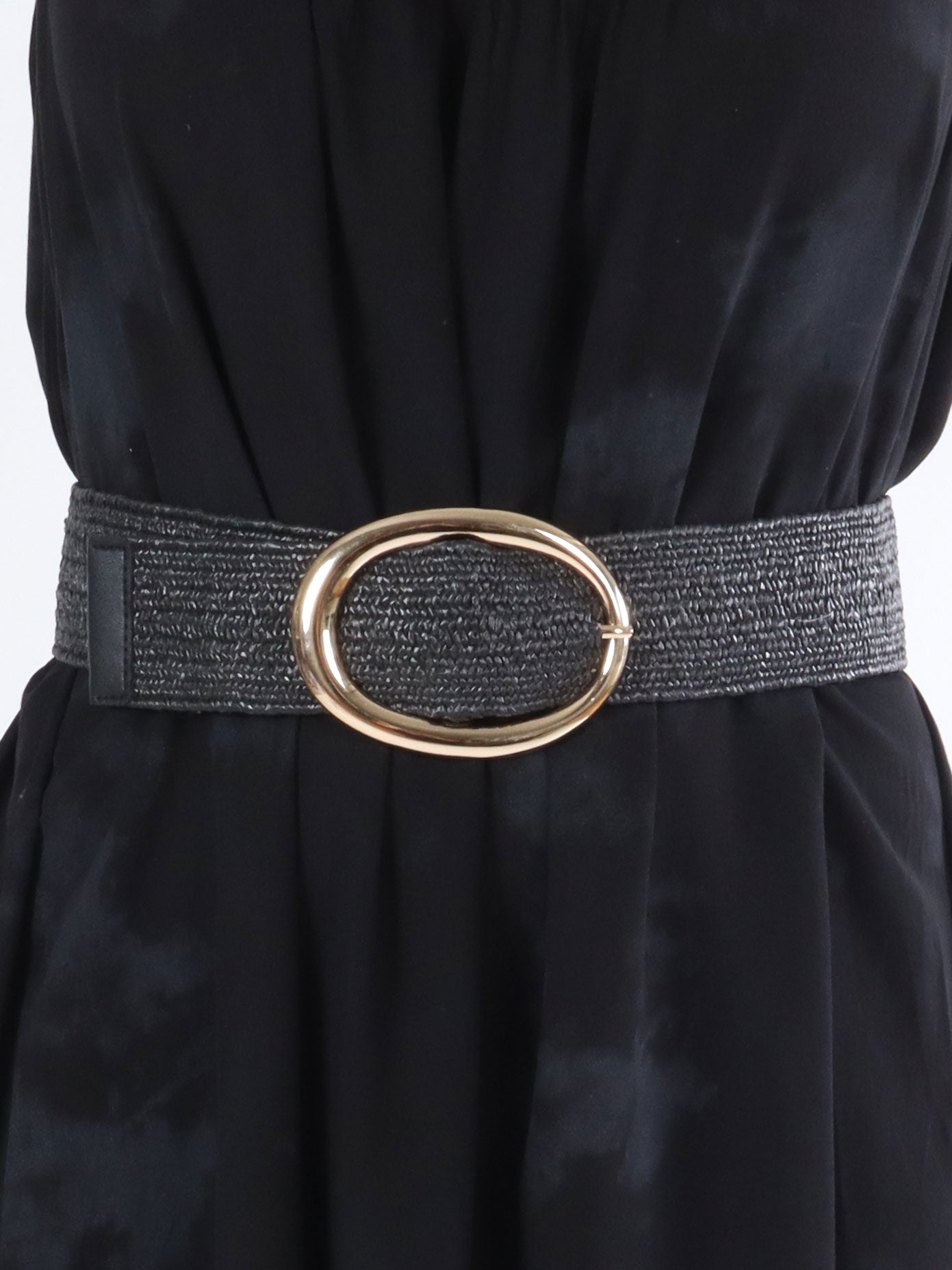 Alexandra - Sort bredt bælte med stort guld spænde