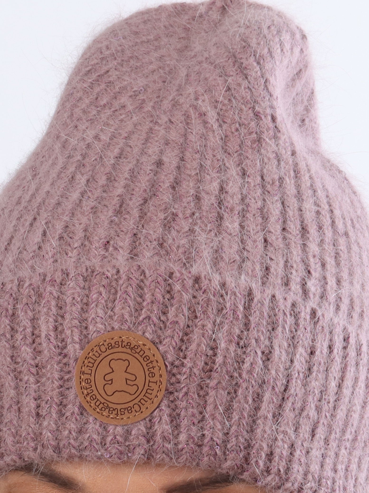 Ima - Blød hue i uld med let glimmer