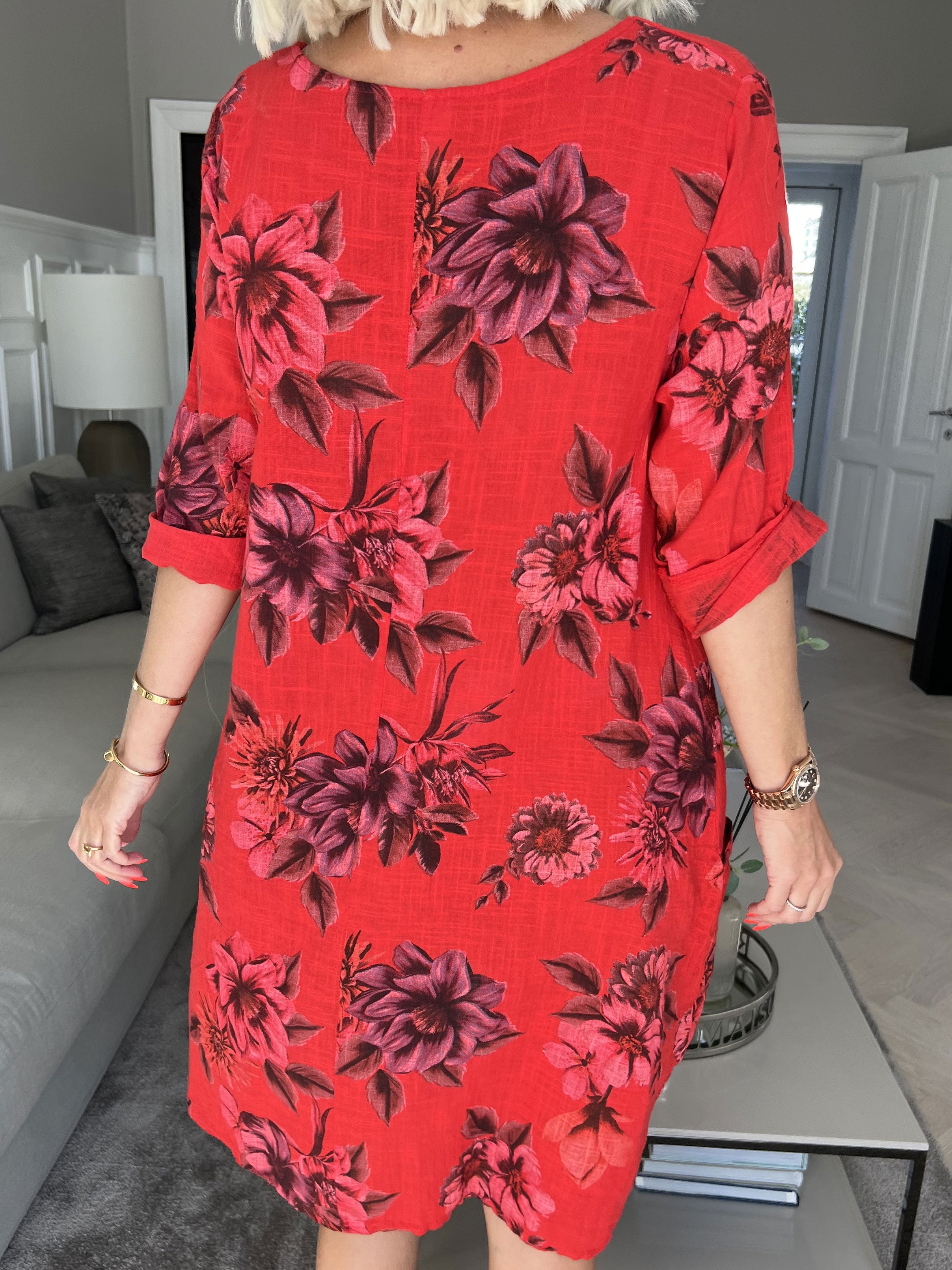 Jayda - Sød kjole i bomuld med lomme og blomsterprint