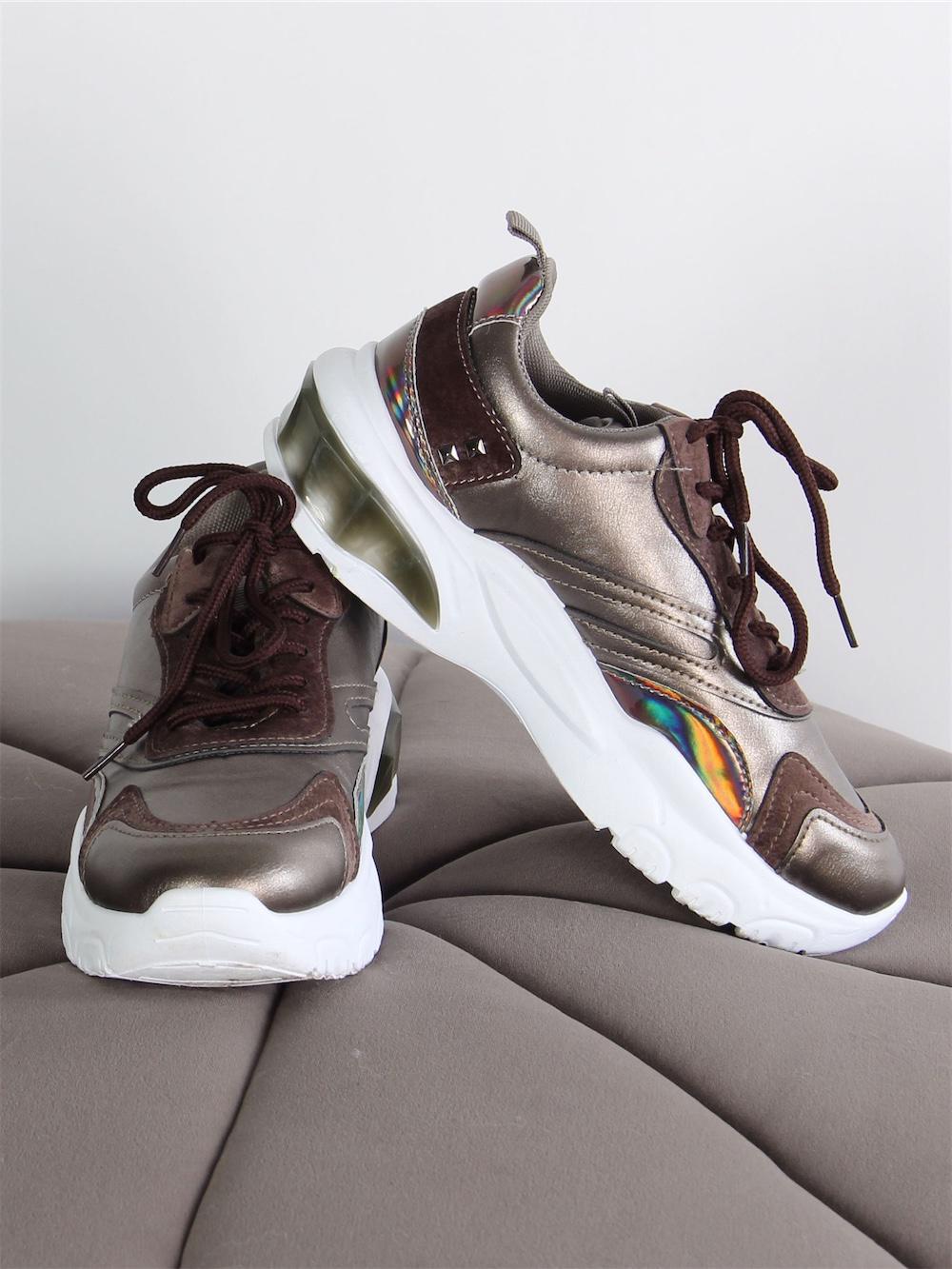 Jessie - Shiny brune sneakers med velour detaljer og hvid tyk sål