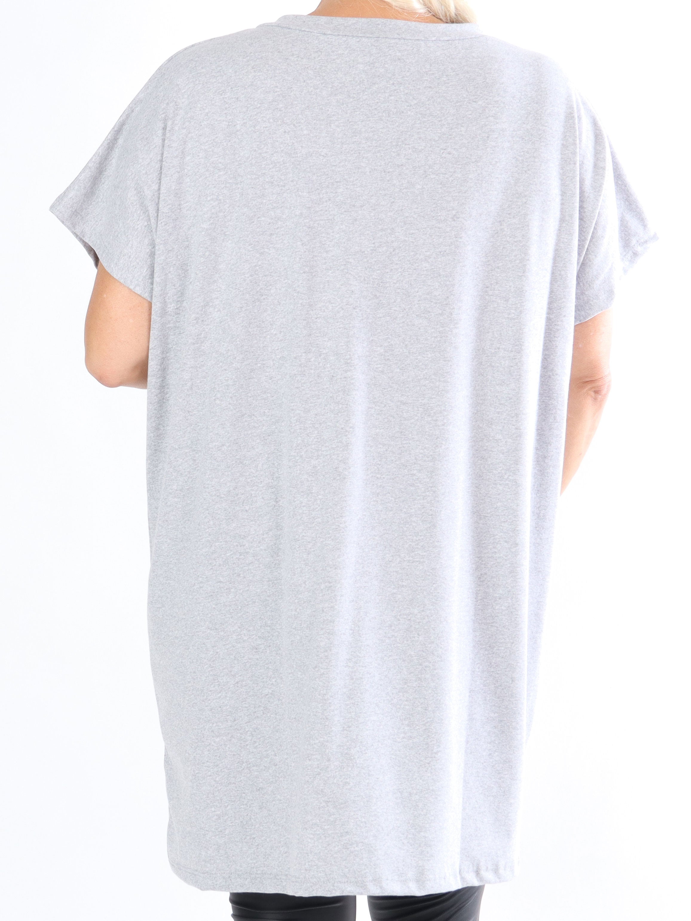 Julia - T-shirt kjole med tekst foran