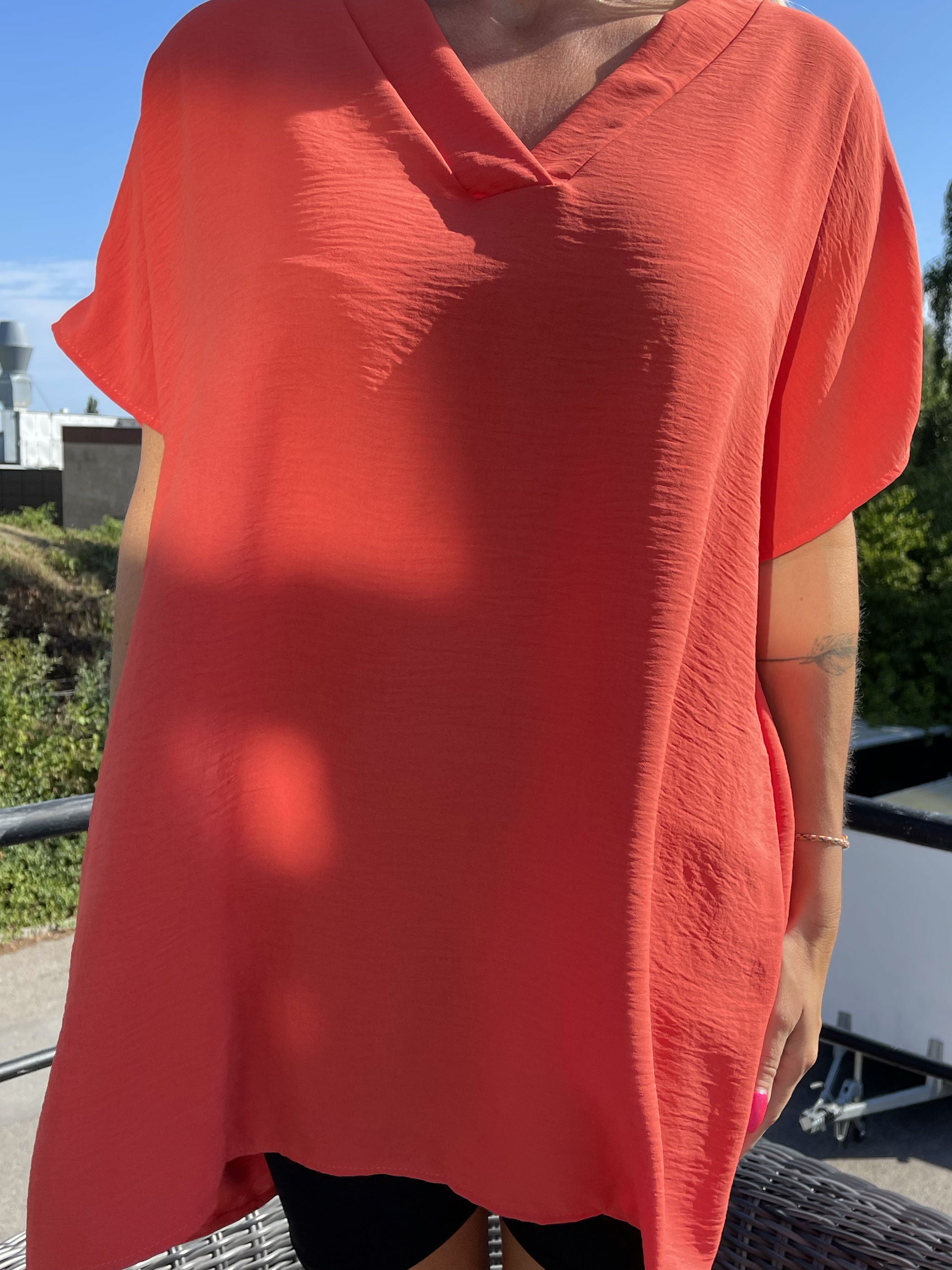 Katrine - Tunika med blonde i ryggen