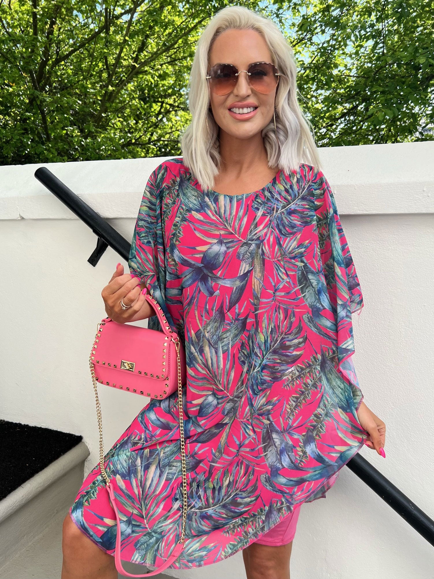 Kenya Leaf - Tunikakjole med chiffonlag i bladprint