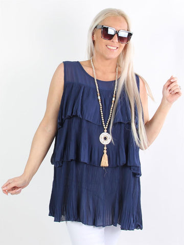 Lagos - Sort lag på lag bluse med plisseringer