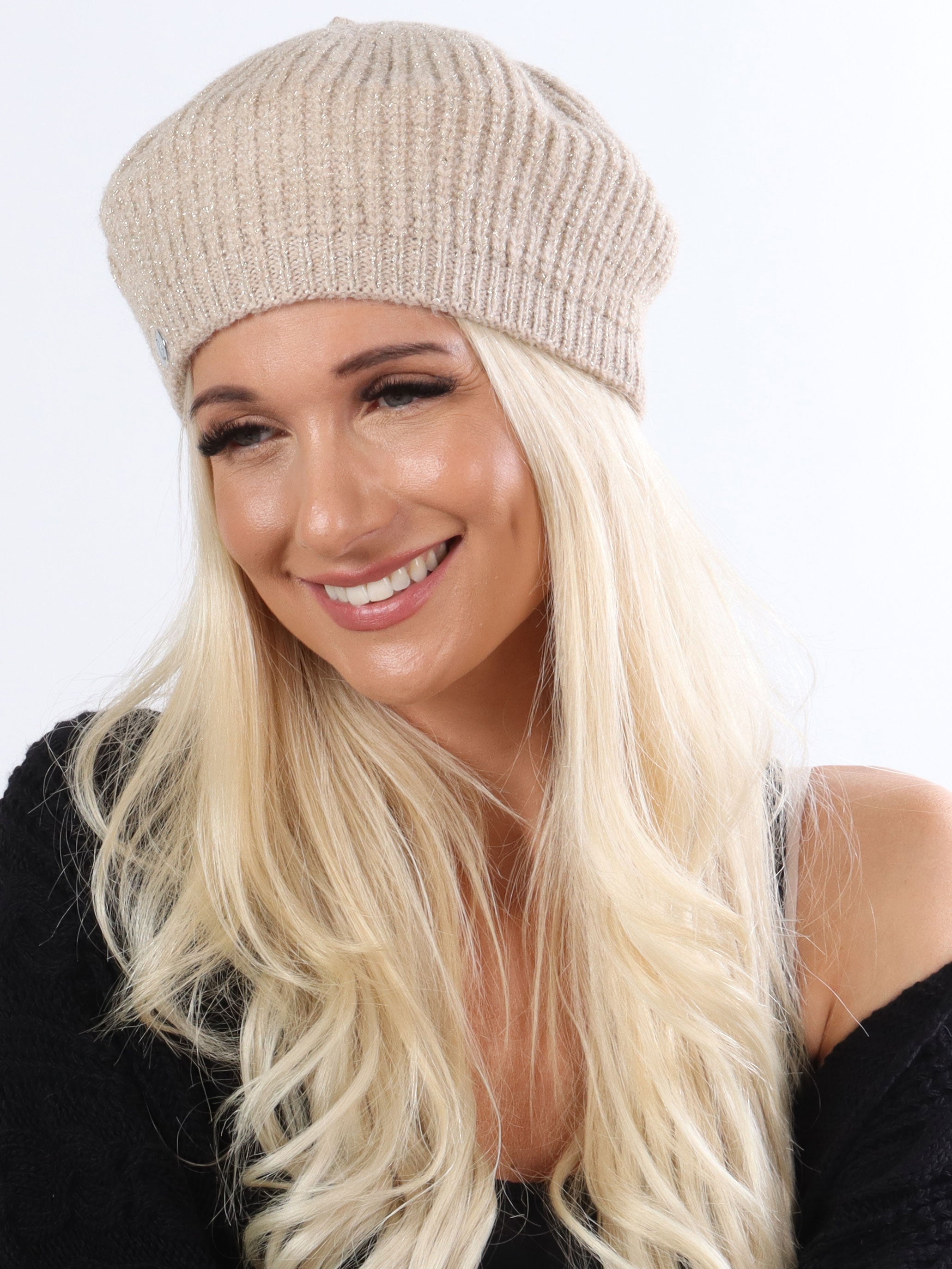 Laia - Strikket alpehue med glimmertråde